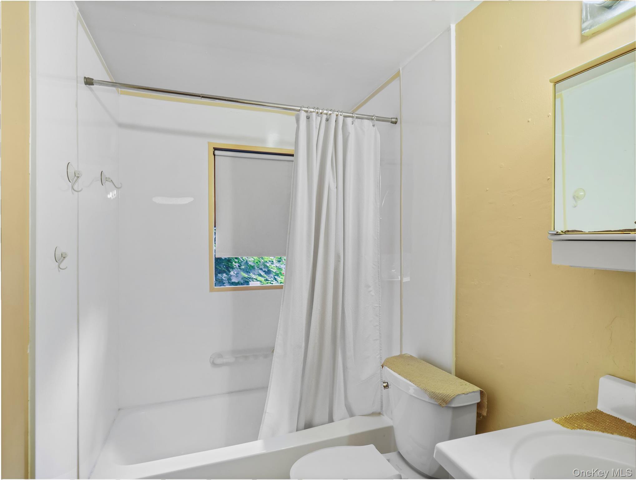 Single Family Central  Rockland County, NY 10954, MLS-896555-18