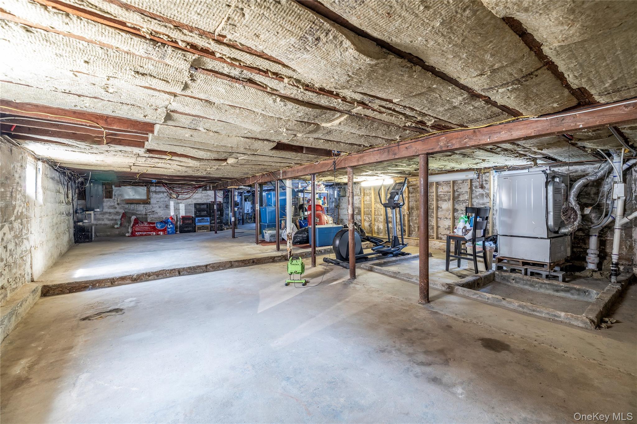 Single Family Barnes Nassau County, NY 11561, MLS-896591-17