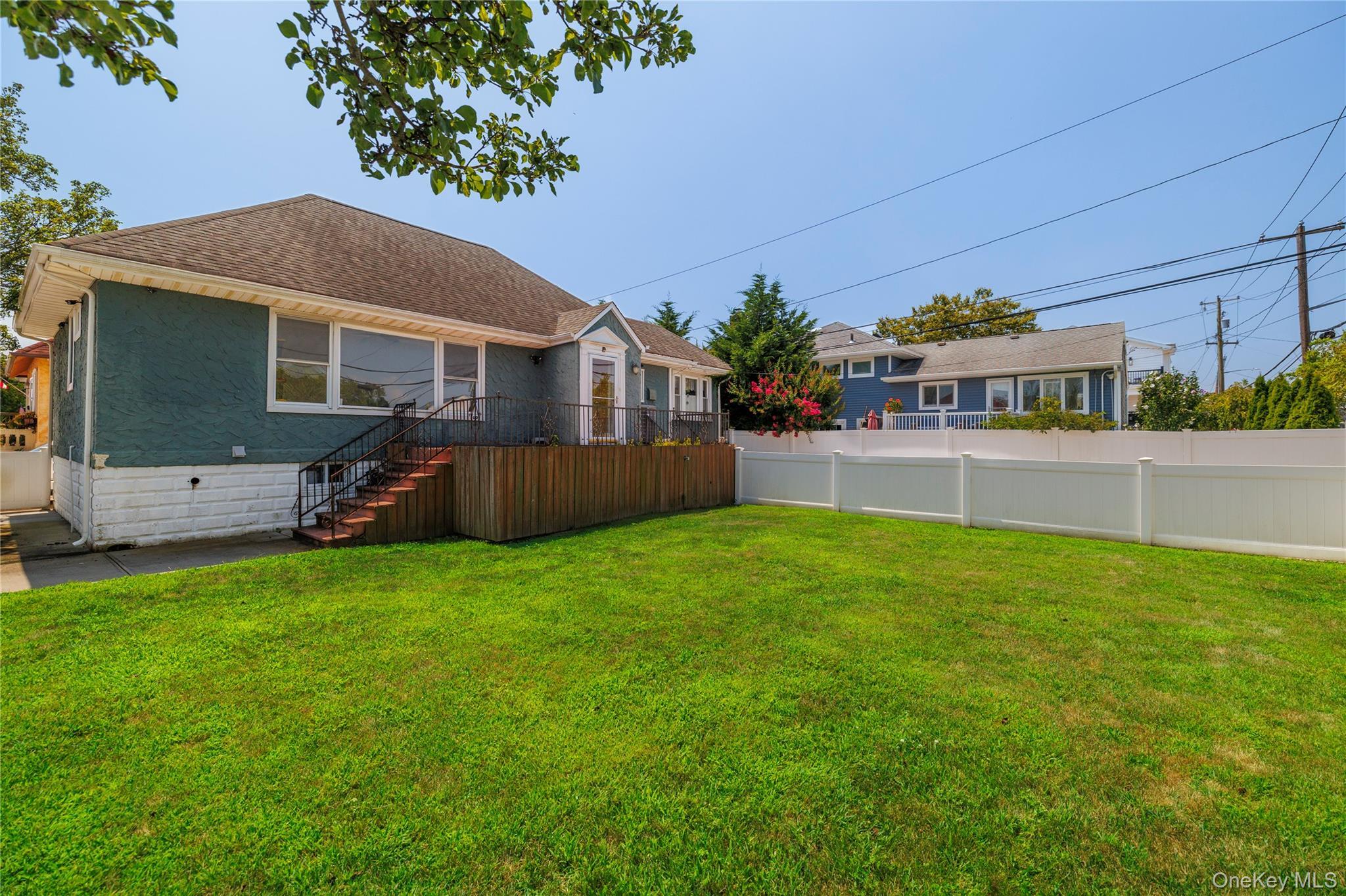 Single Family Barnes Nassau County, NY 11561, MLS-896591-19