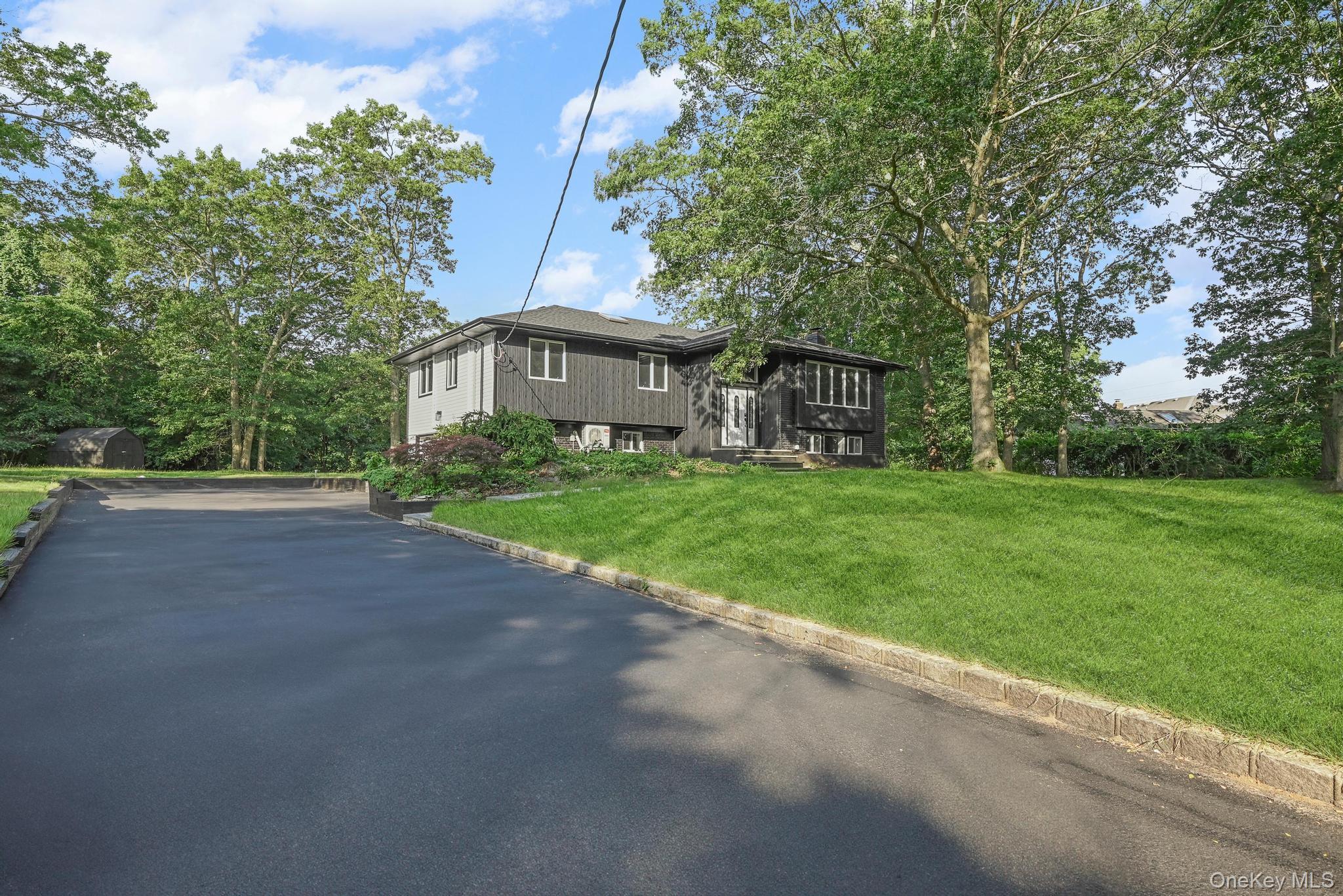 Single Family Wintergreen Suffolk County, NY 11747, MLS-896606-3