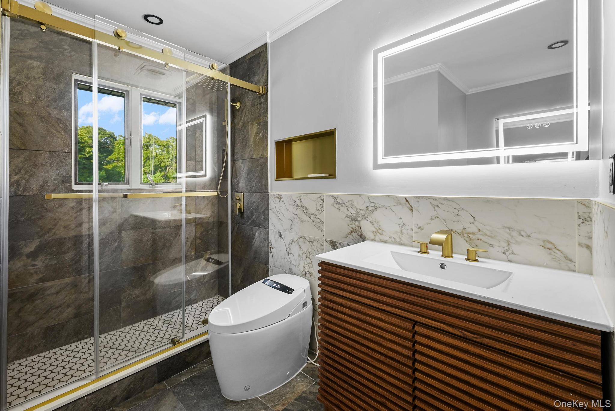 Single Family Wintergreen Suffolk County, NY 11747, MLS-896606-32