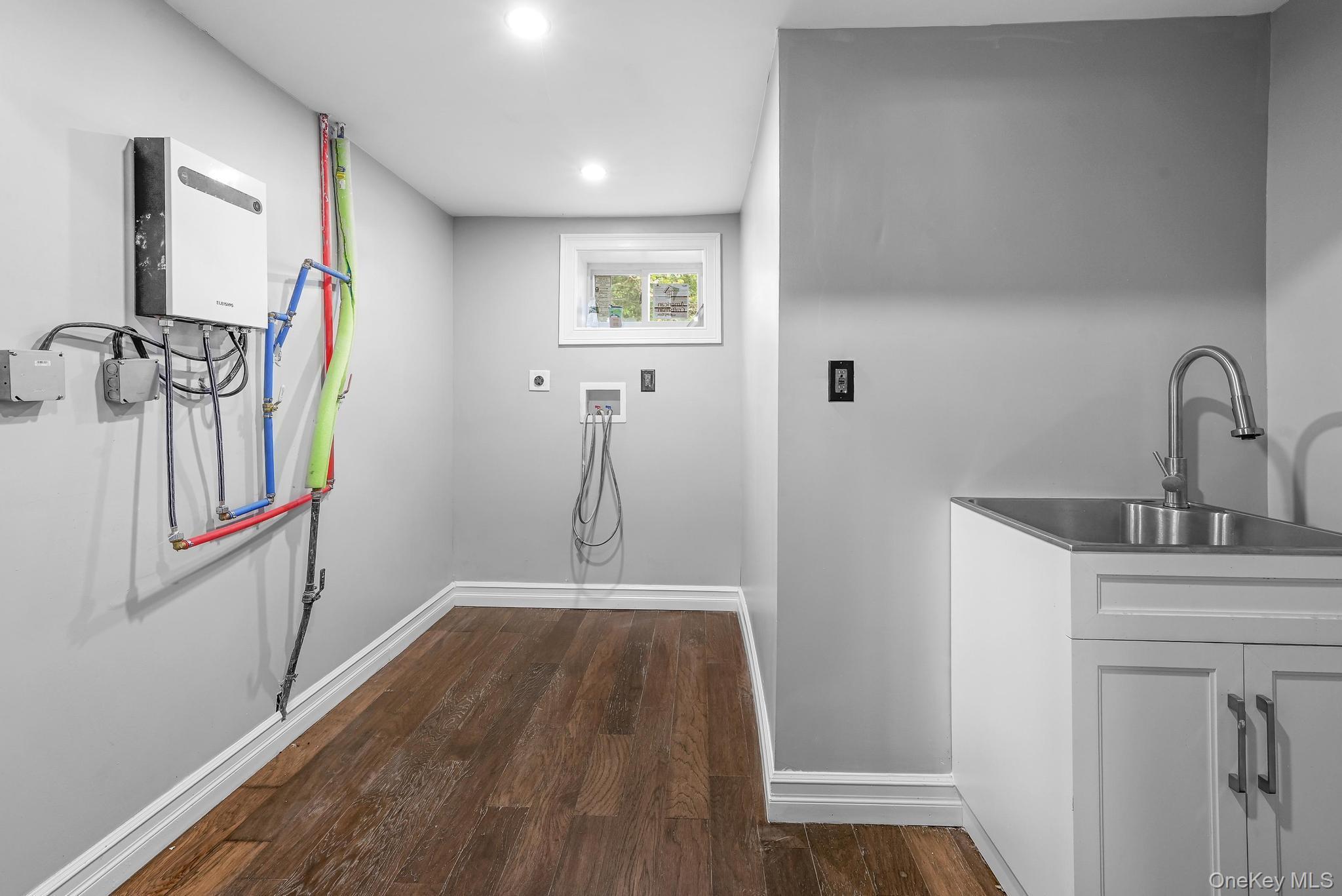 Single Family Wintergreen Suffolk County, NY 11747, MLS-896606-36