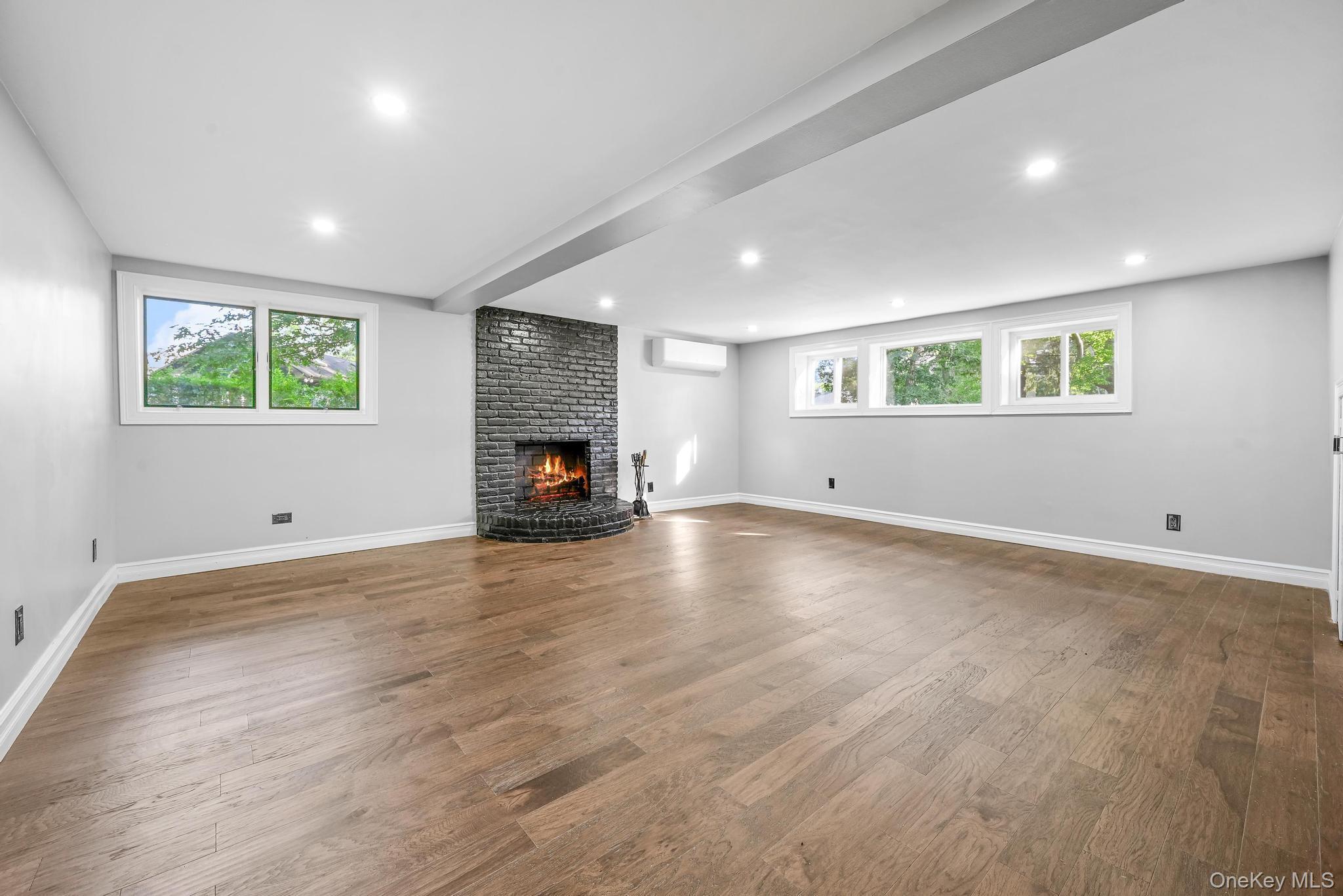 Single Family Wintergreen Suffolk County, NY 11747, MLS-896606-38