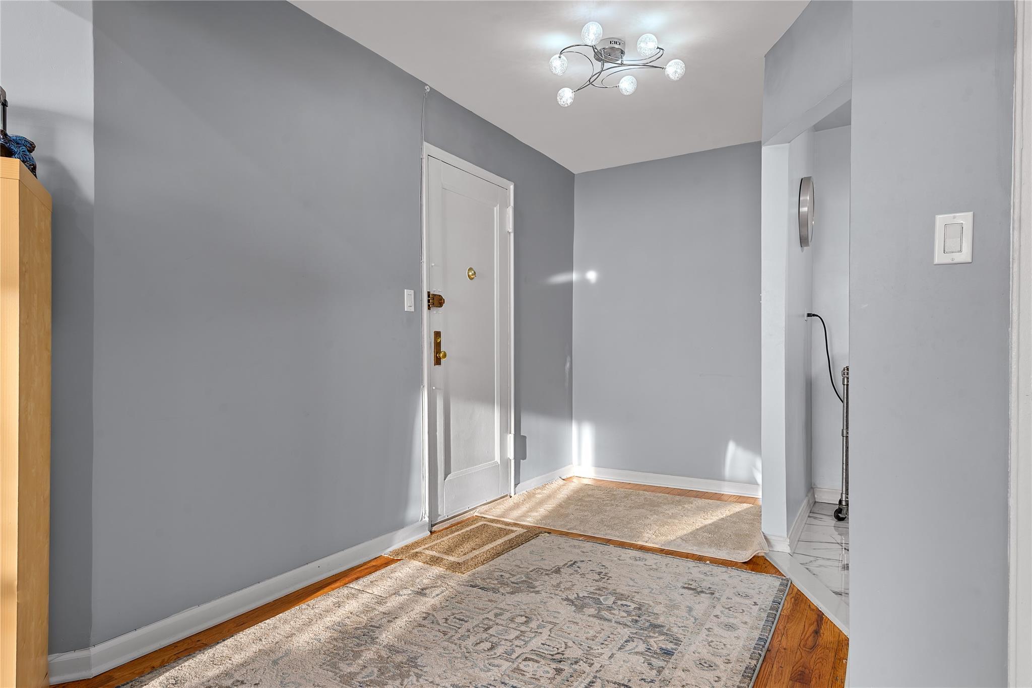 Coop Clyde  Queens, NY 11375, MLS-896650-5