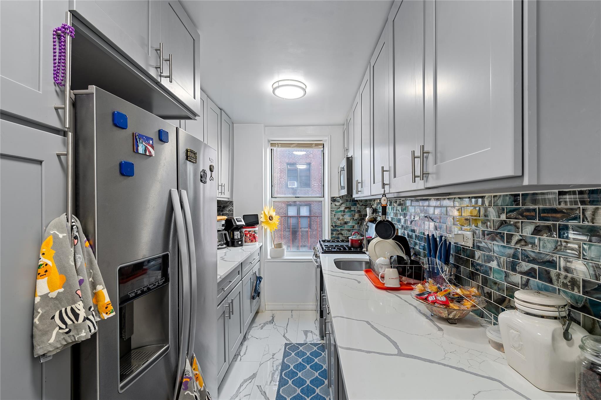 Coop Clyde  Queens, NY 11375, MLS-896650-7