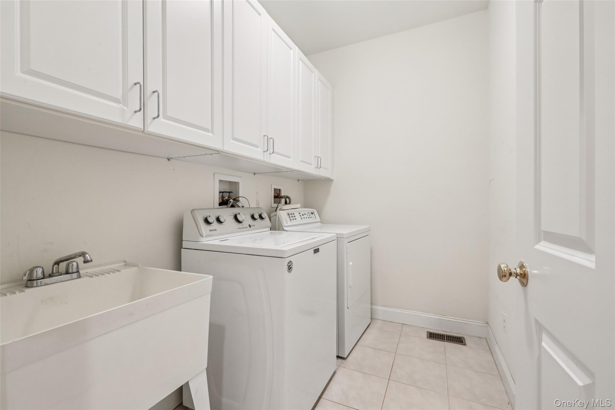 Single Family Sly Orange County, NY 10990, MLS-896661-25