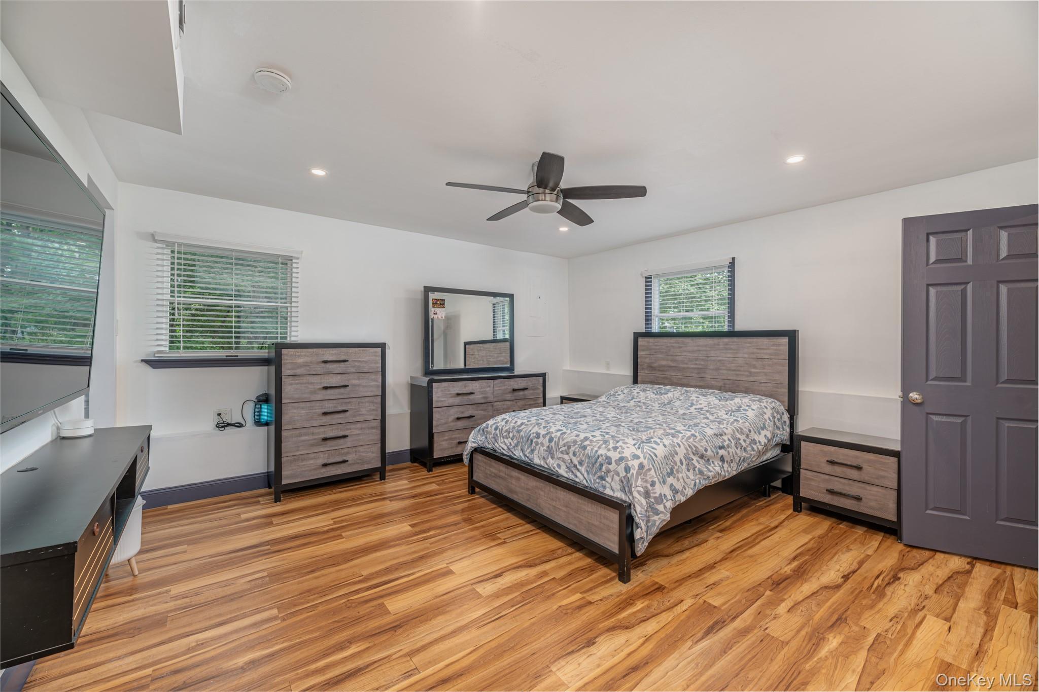 Single Family Lynn  Orange County, NY 10990, MLS-896674-23