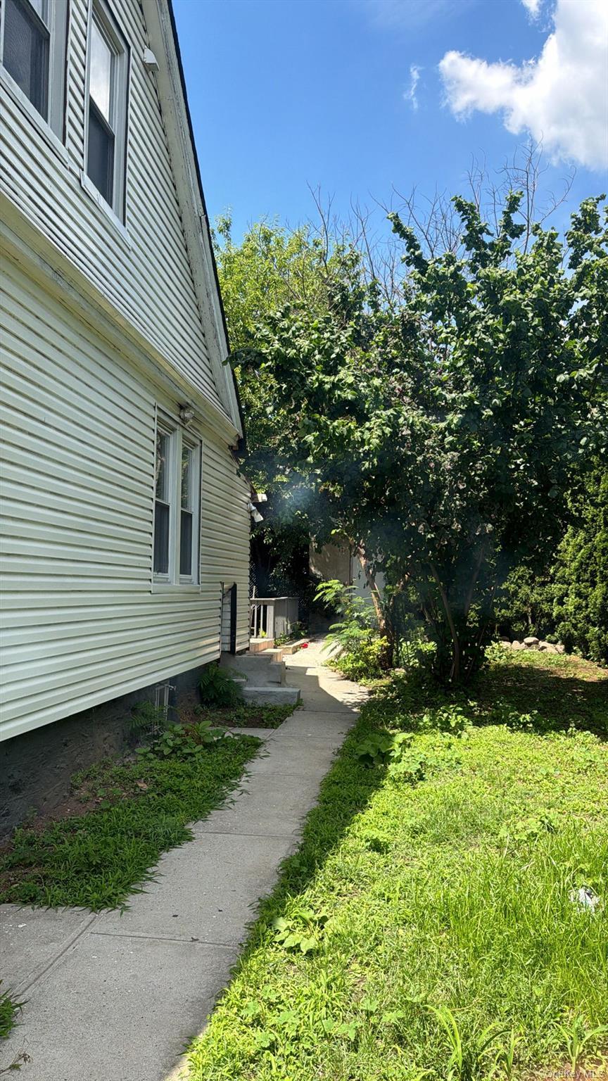 Single Family Roanoke Street Westchester County, NY 10710, MLS-896686-4