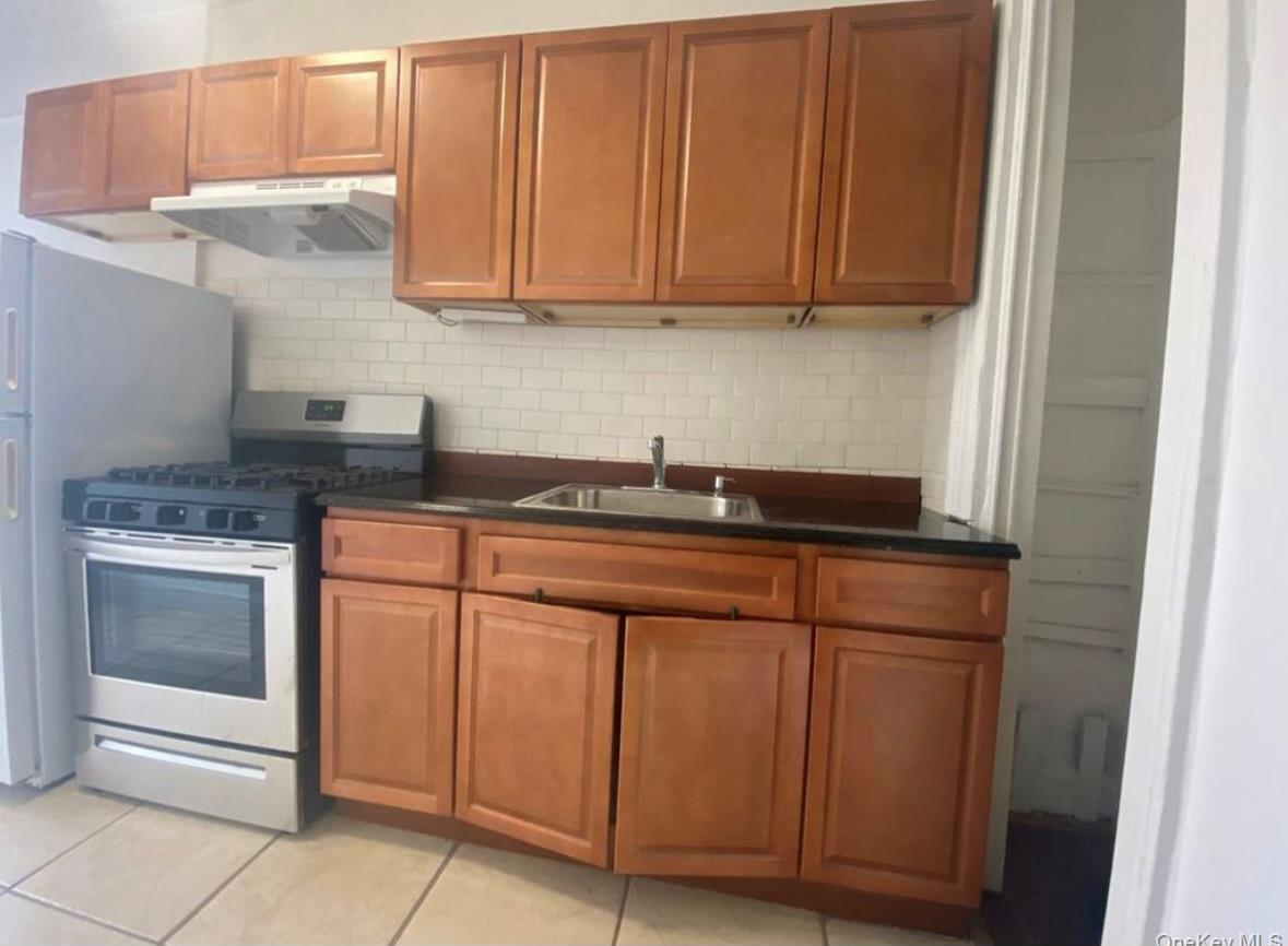 Single Family 39th Queens, NY 11104, MLS-896729-3