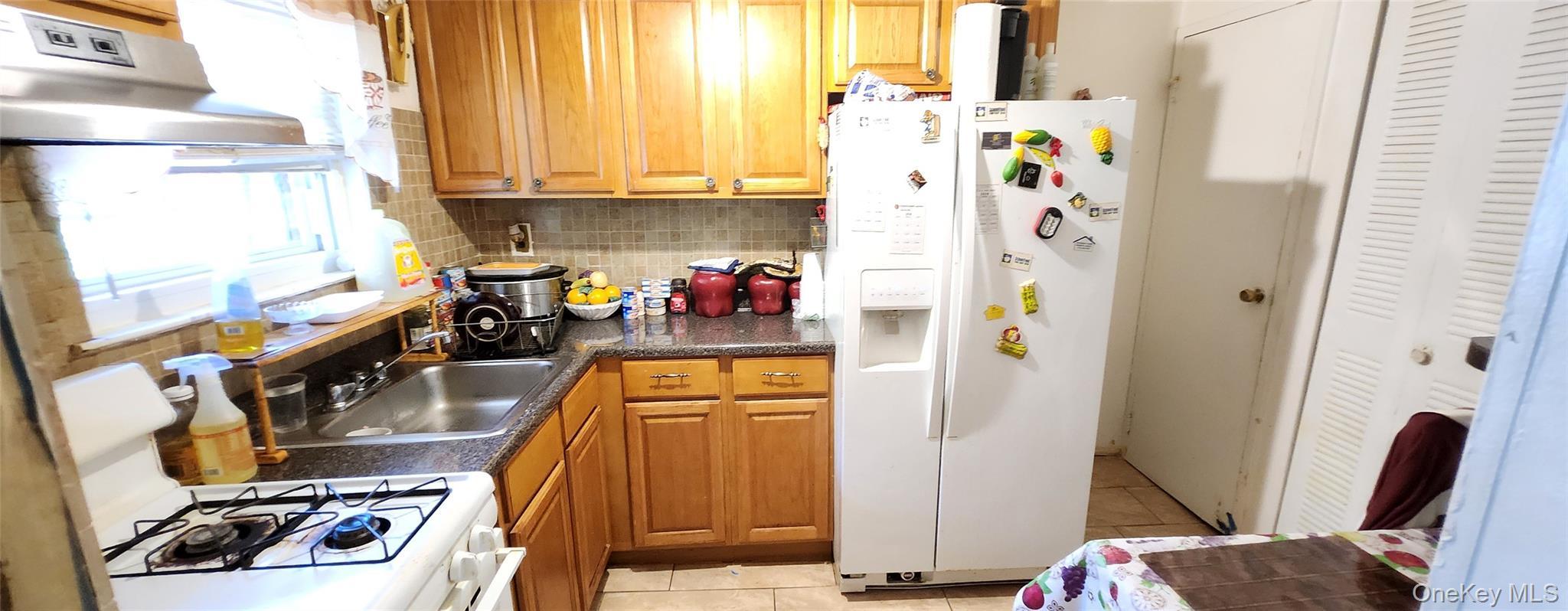 Single Family Legion  Brooklyn, NY 11212, MLS-896758-4