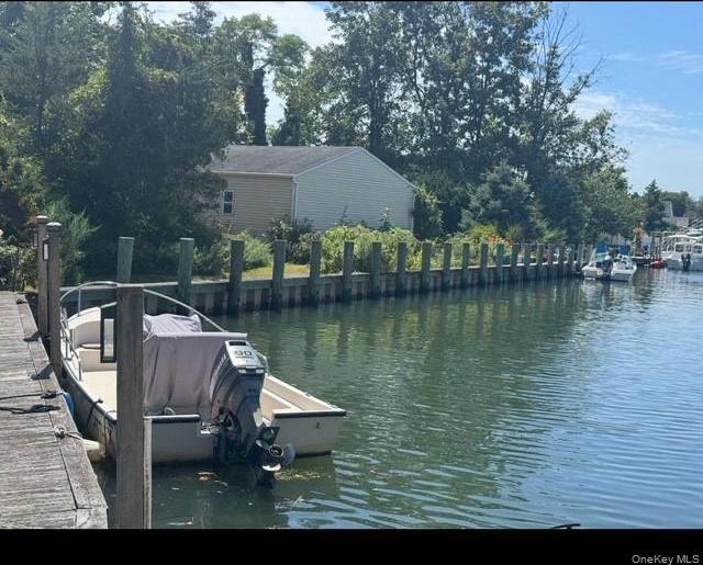 Single Family Swartout Suffolk County, NY 11701, MLS-896819-16