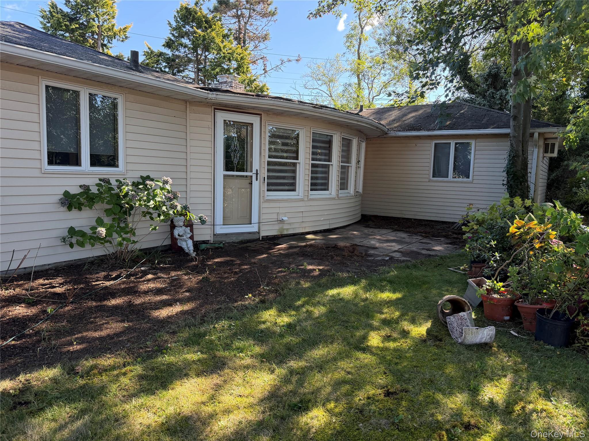 Single Family Swartout Suffolk County, NY 11701, MLS-896819-2