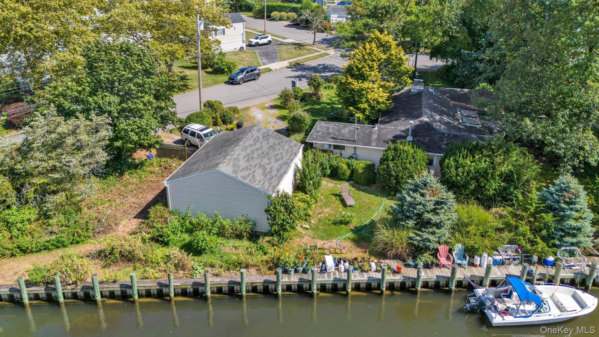 Single Family Swartout Suffolk County, NY 11701, MLS-896819-21