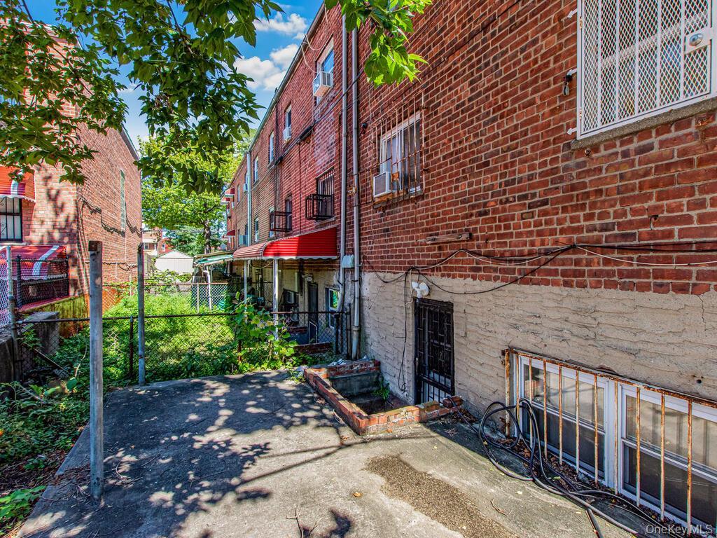 Single Family Laconia  Bronx, NY 10469, MLS-896852-11