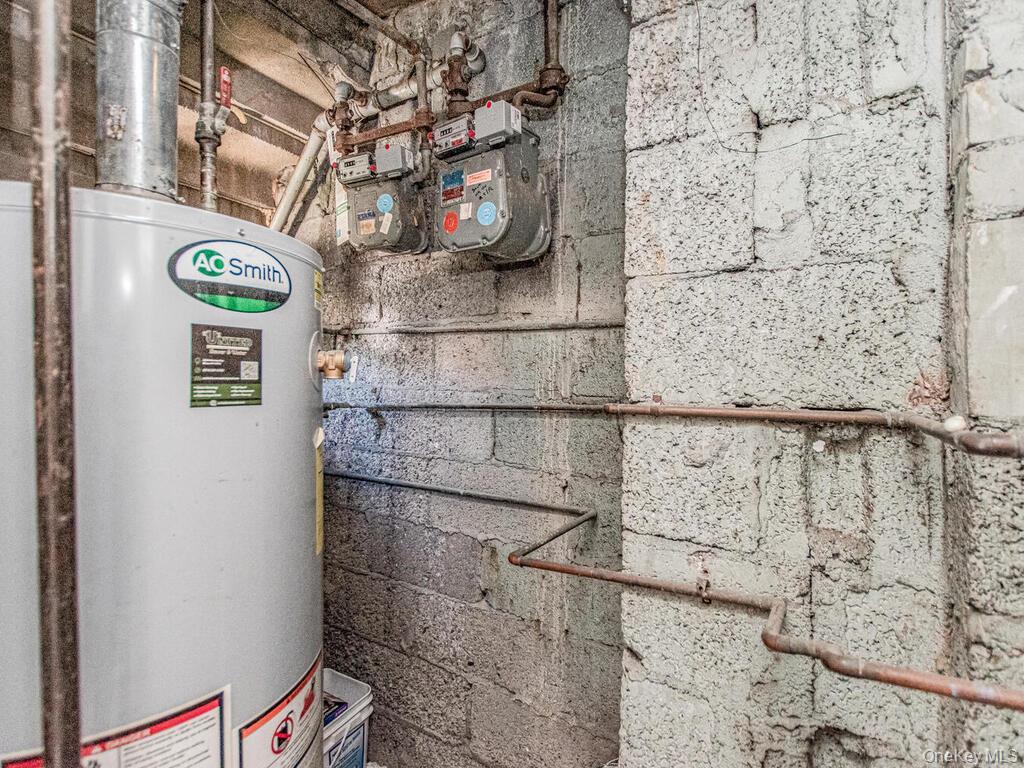 Single Family Laconia  Bronx, NY 10469, MLS-896852-8