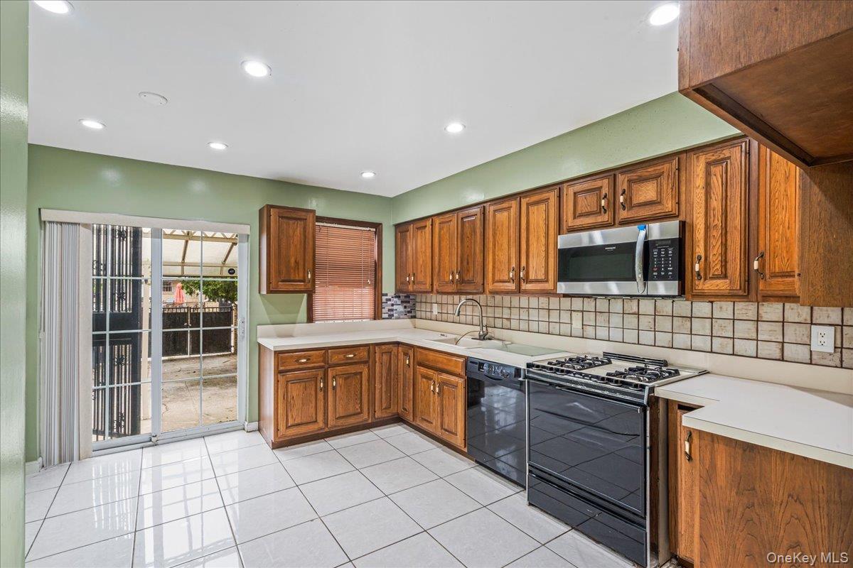 Single Family 63rd  Queens, NY 11375, MLS-896875-5