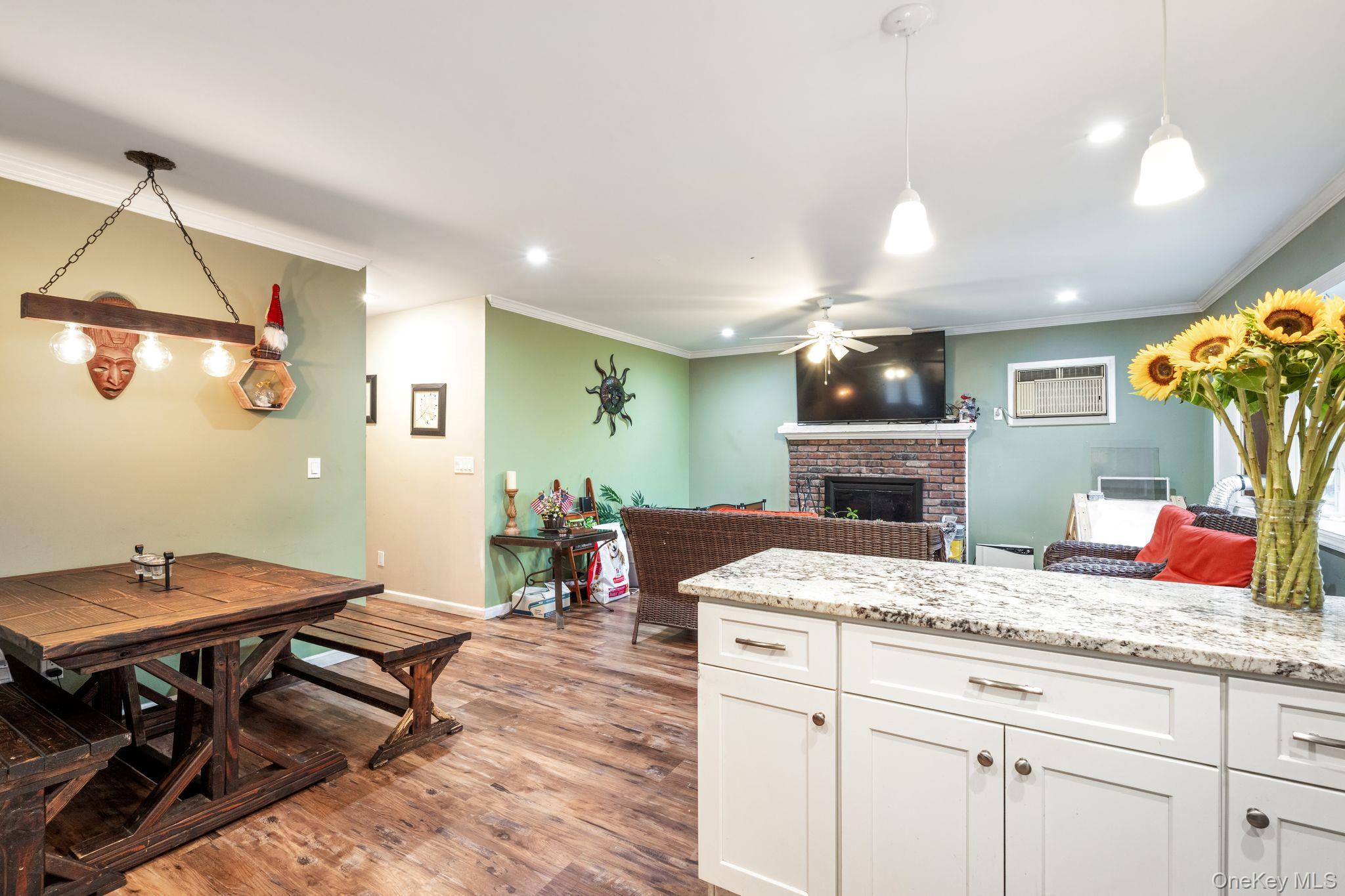 Single Family Willow Suffolk County, NY 11778, MLS-896888-3