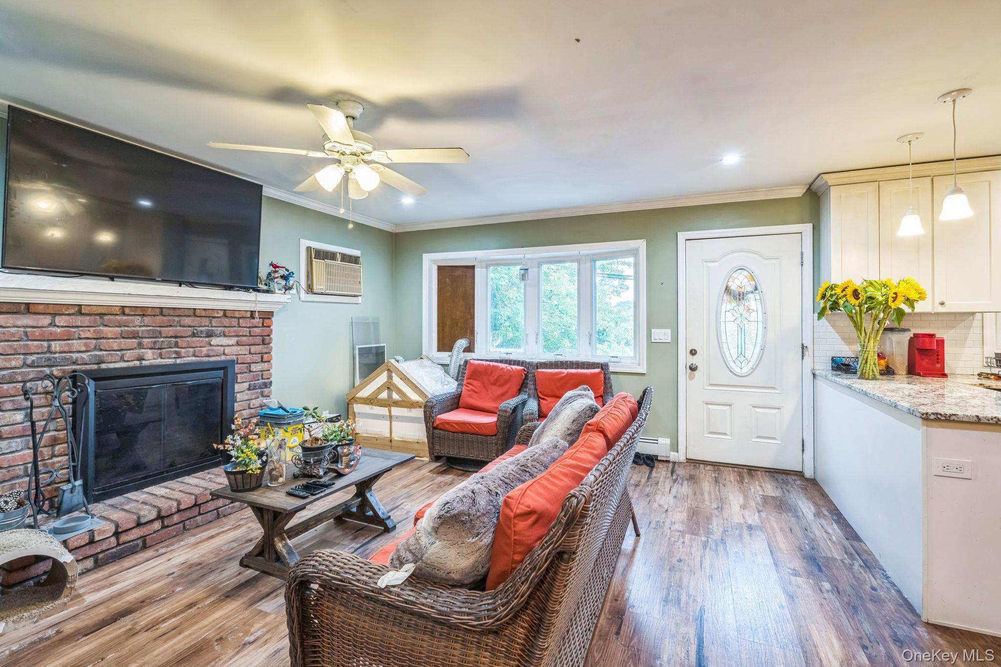 Single Family Willow Suffolk County, NY 11778, MLS-896888-8