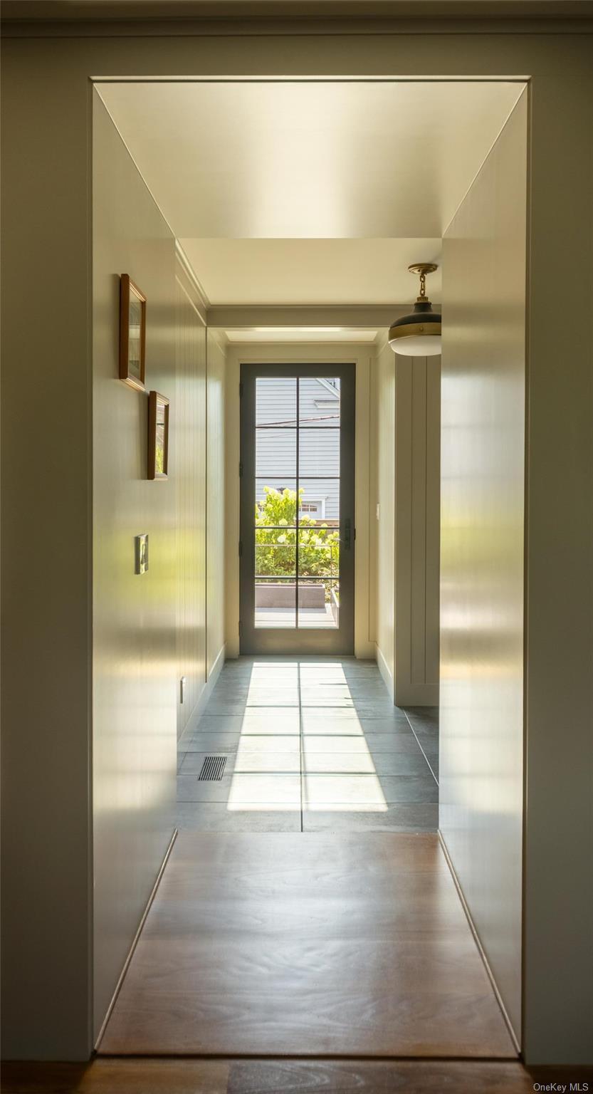 Single Family Seneca Westchester County, NY 10522, MLS-896936-21