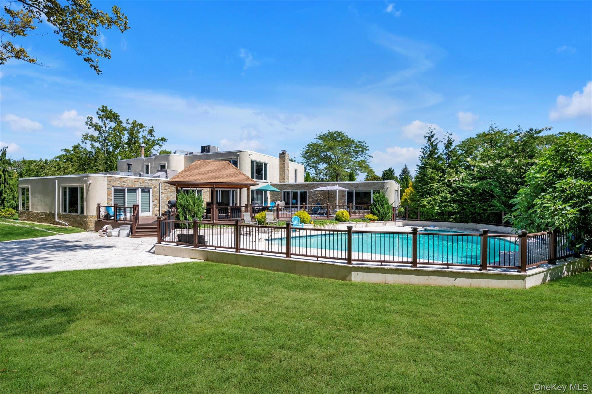 Single Family Macy Nassau County, NY 11557, MLS-896940-25