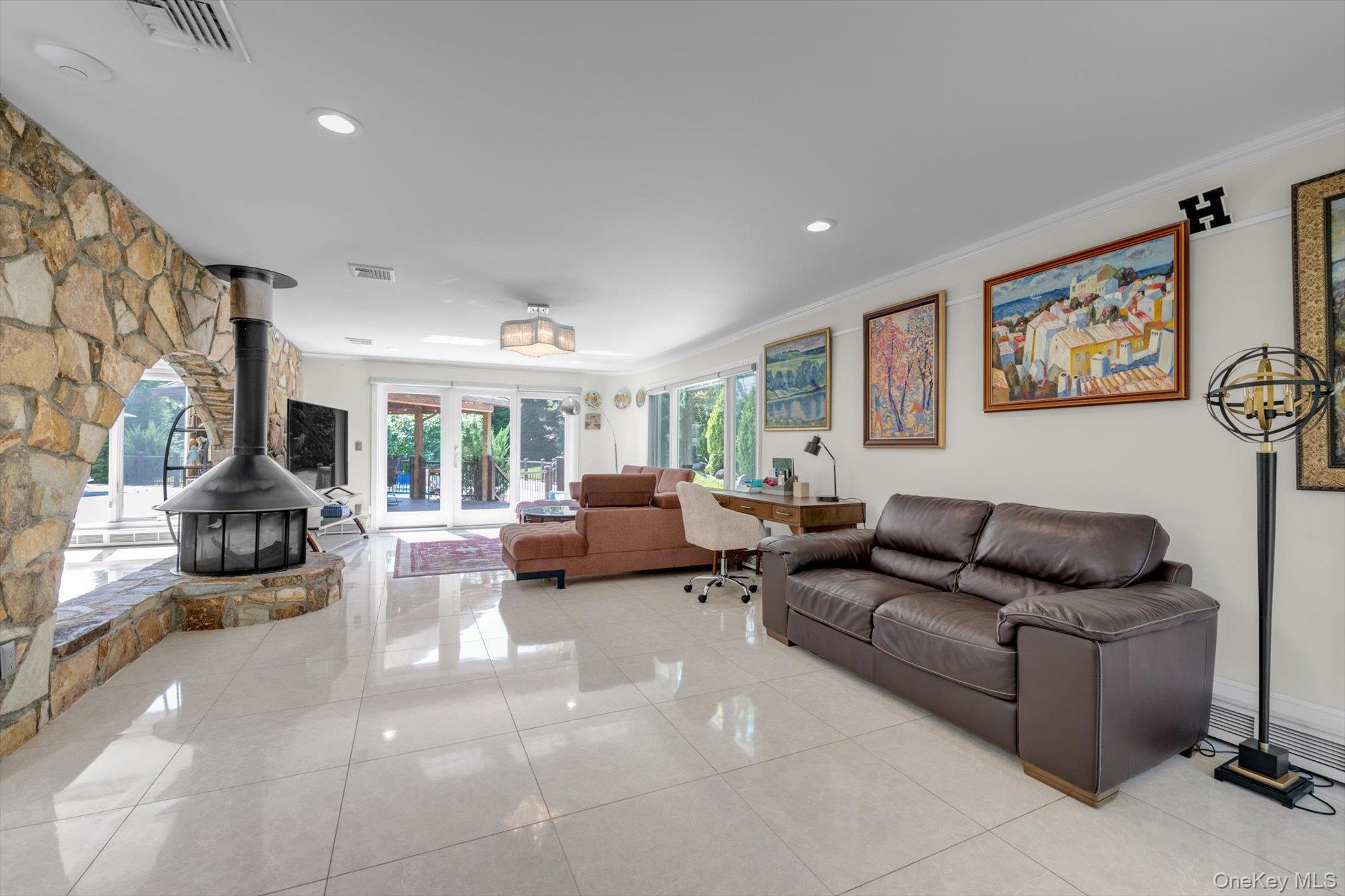 Single Family Macy Nassau County, NY 11557, MLS-896940-8