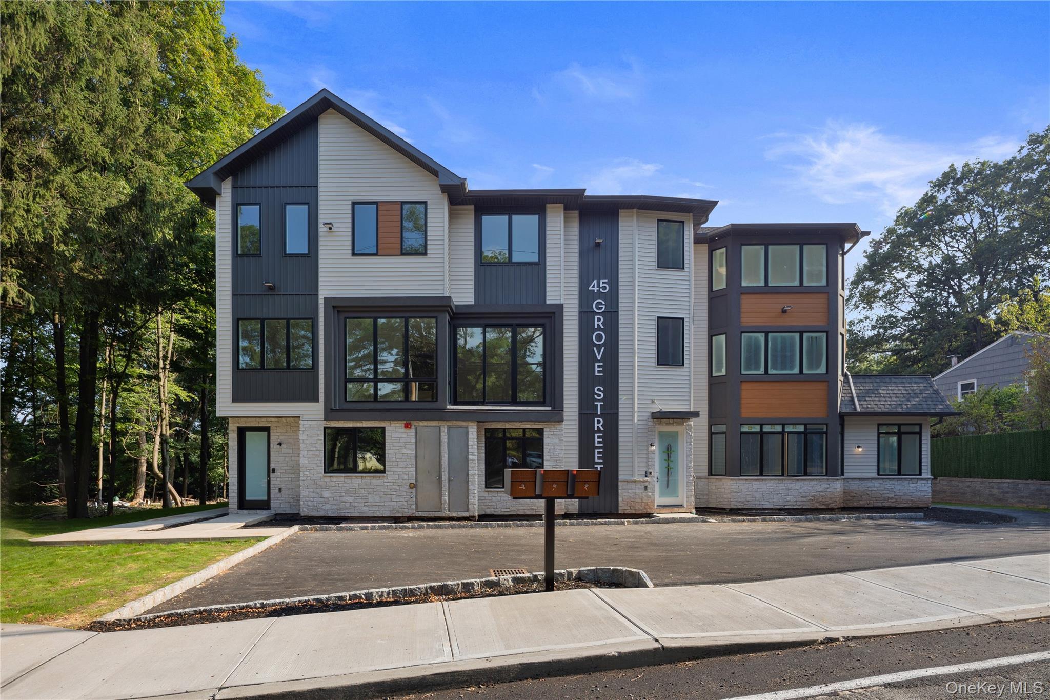 Condo Grove  Rockland County, NY 10952, MLS-896957-7