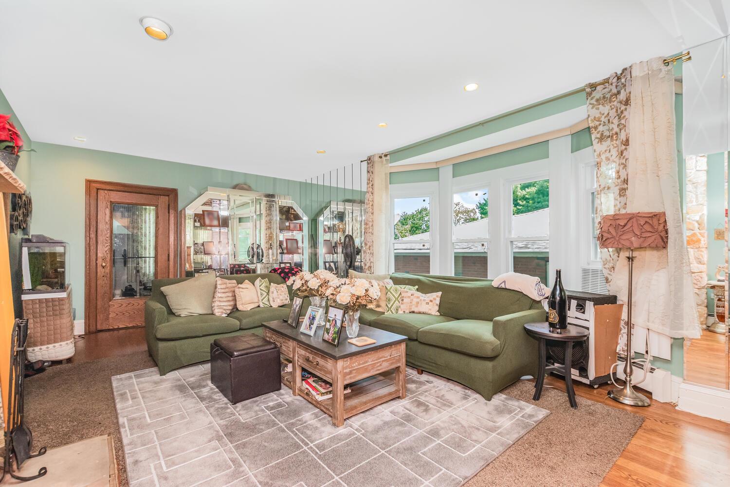 Single Family Elaine  Westchester County, NY 10701, MLS-896989-23