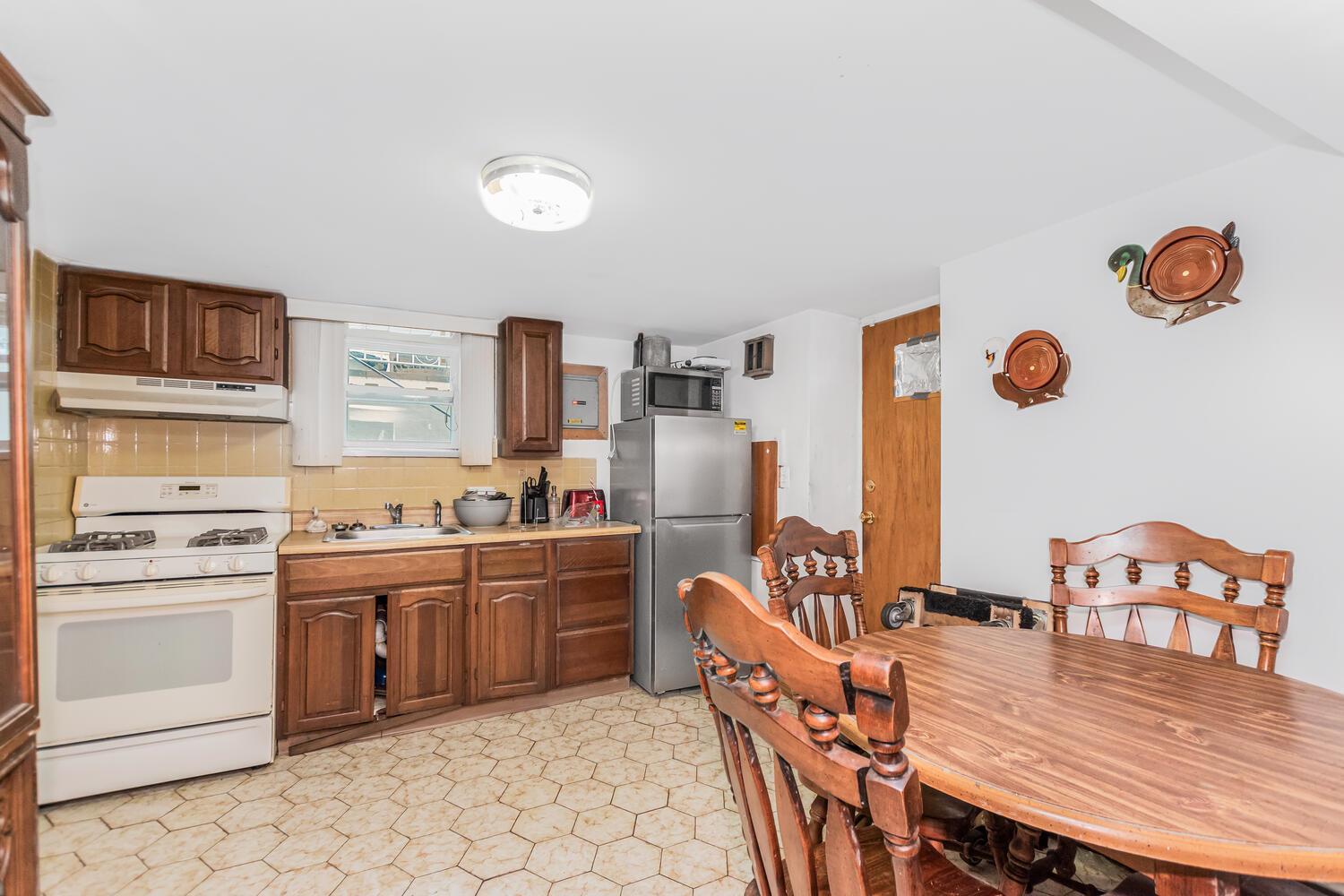 Single Family Elaine  Westchester County, NY 10701, MLS-896989-29