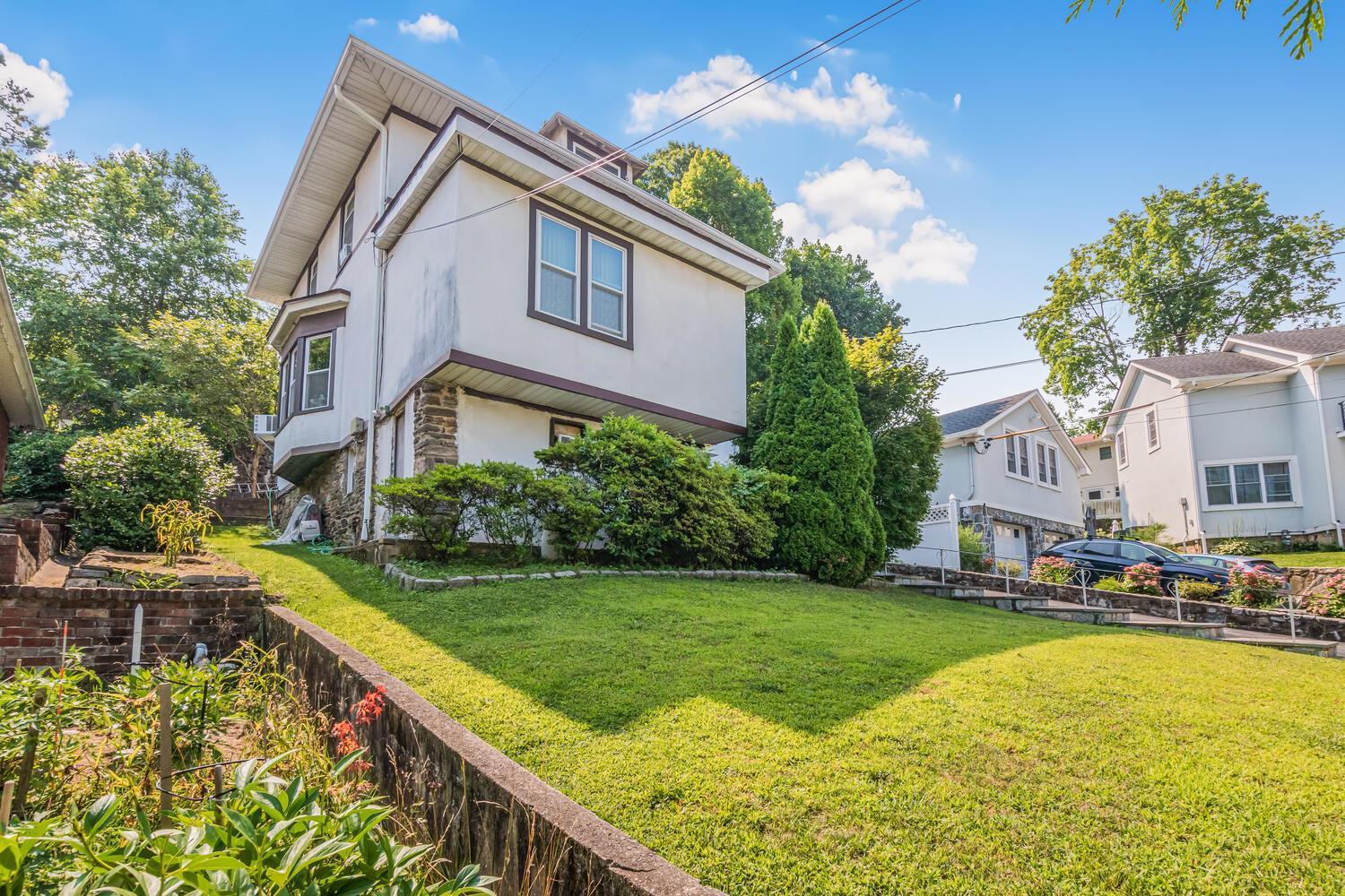 Single Family Elaine  Westchester County, NY 10701, MLS-896989-6