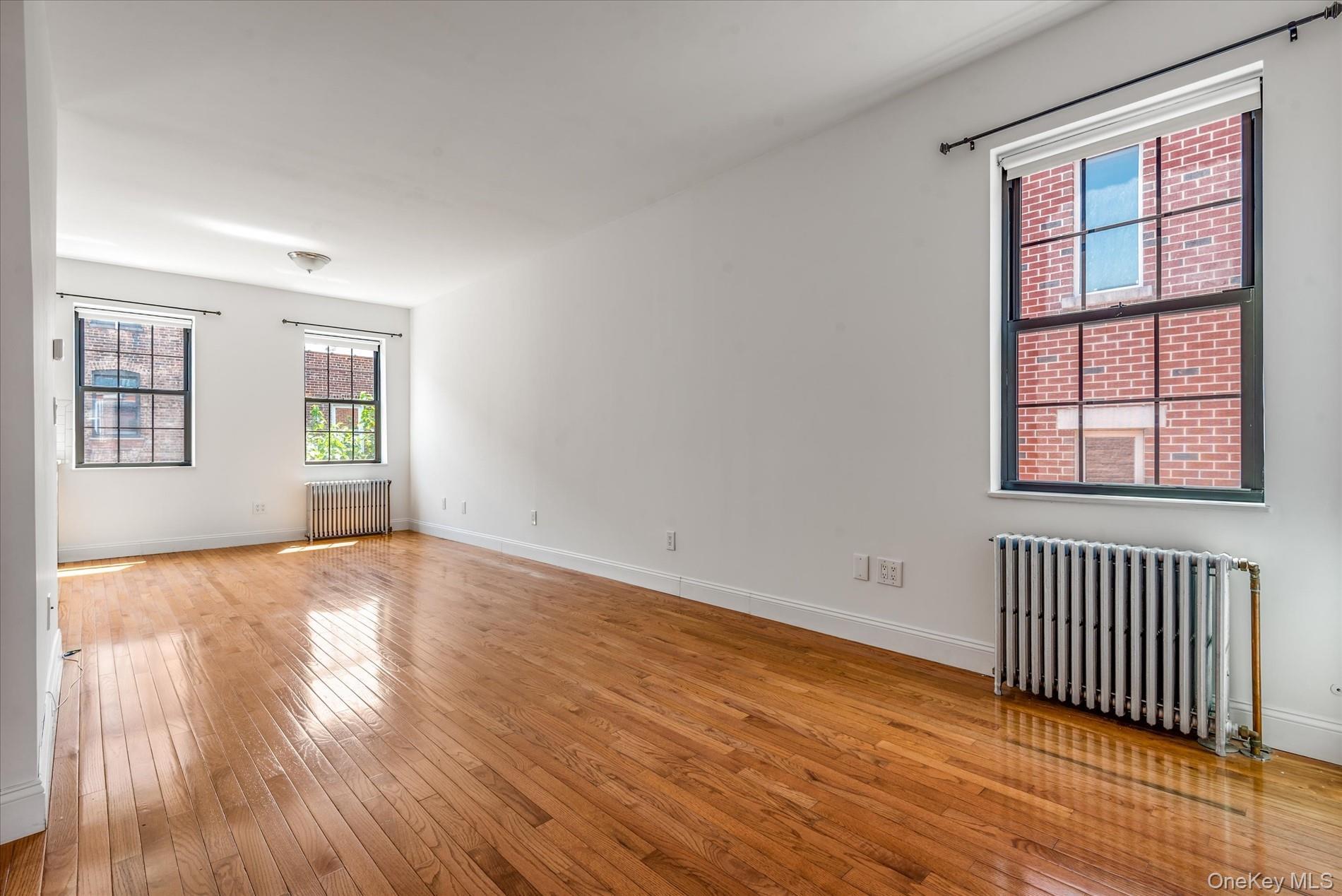 Single Family 14th Queens, NY 11102, MLS-897012-19