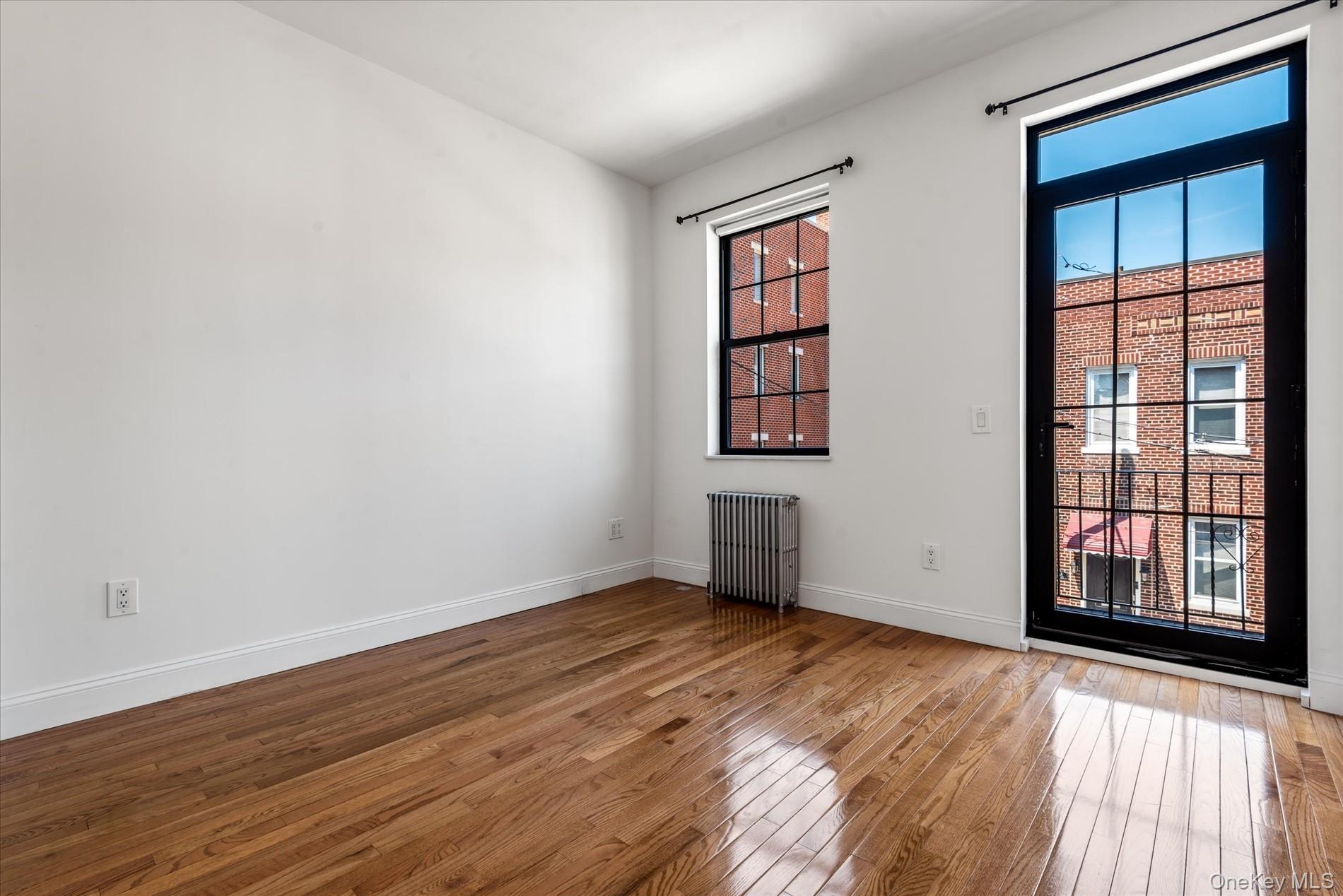 Single Family 14th Queens, NY 11102, MLS-897012-25