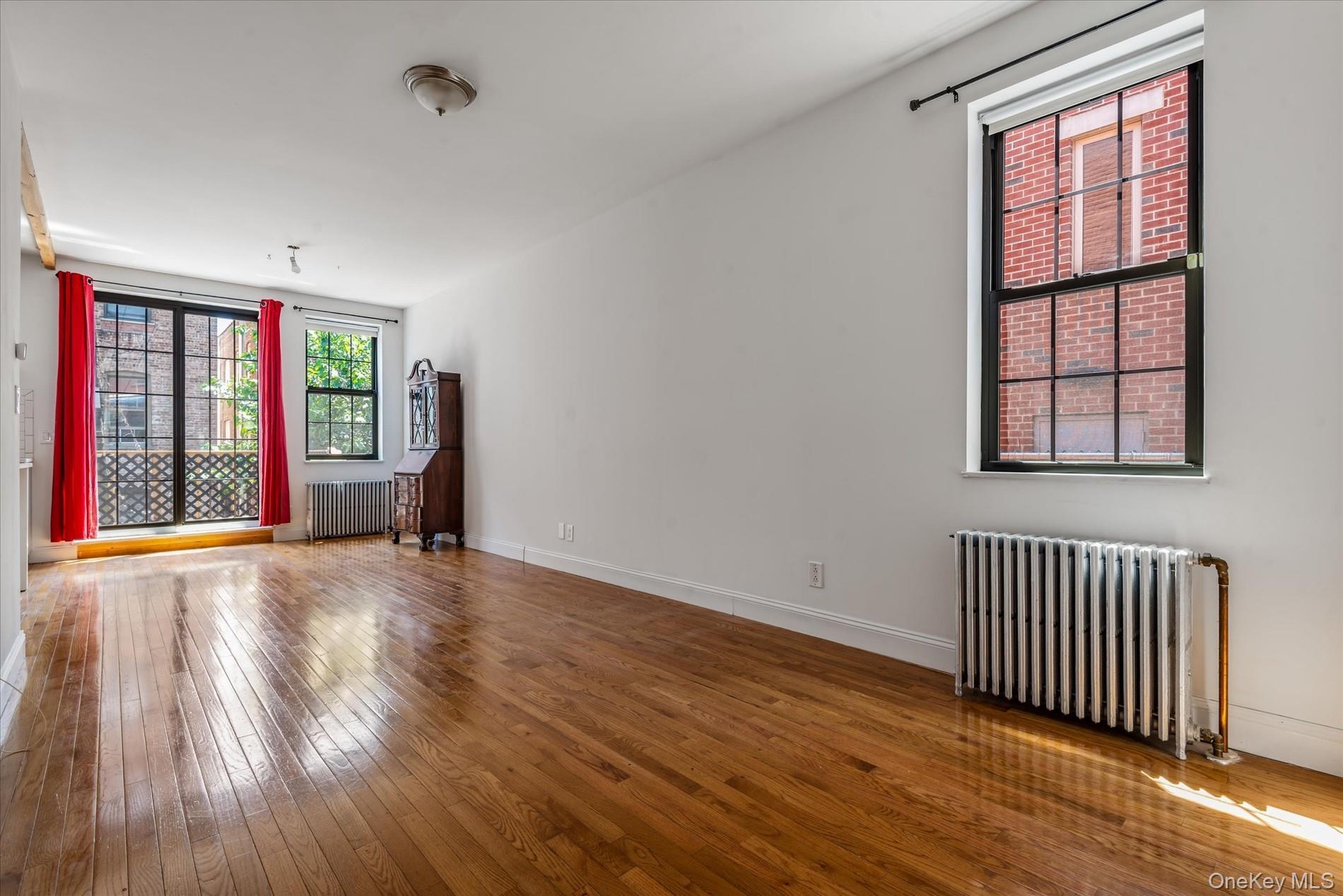 Single Family 14th Queens, NY 11102, MLS-897012-3