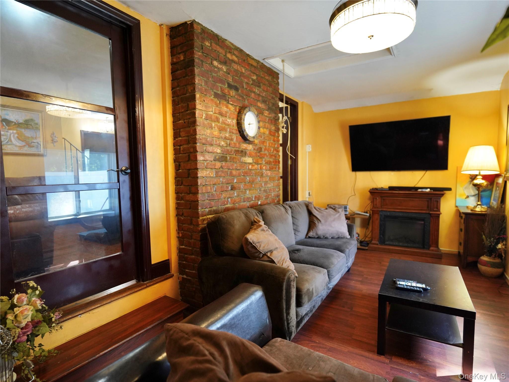 Single Family Emerson  Nassau County, NY 11510, MLS-897019-10