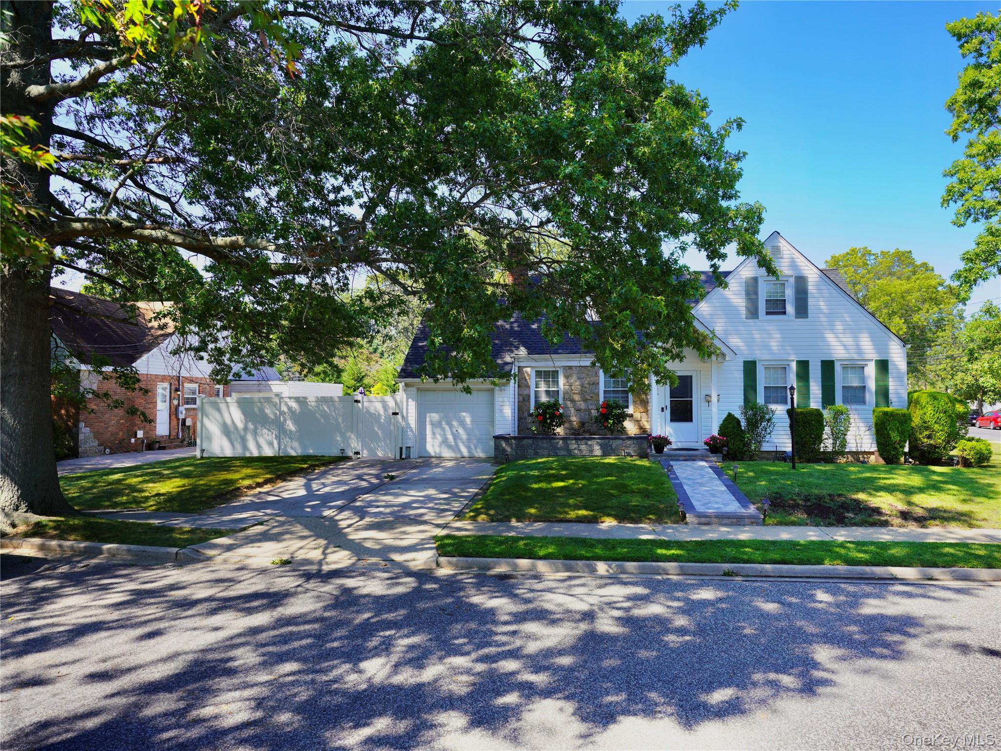 Single Family Emerson  Nassau County, NY 11510, MLS-897019-2