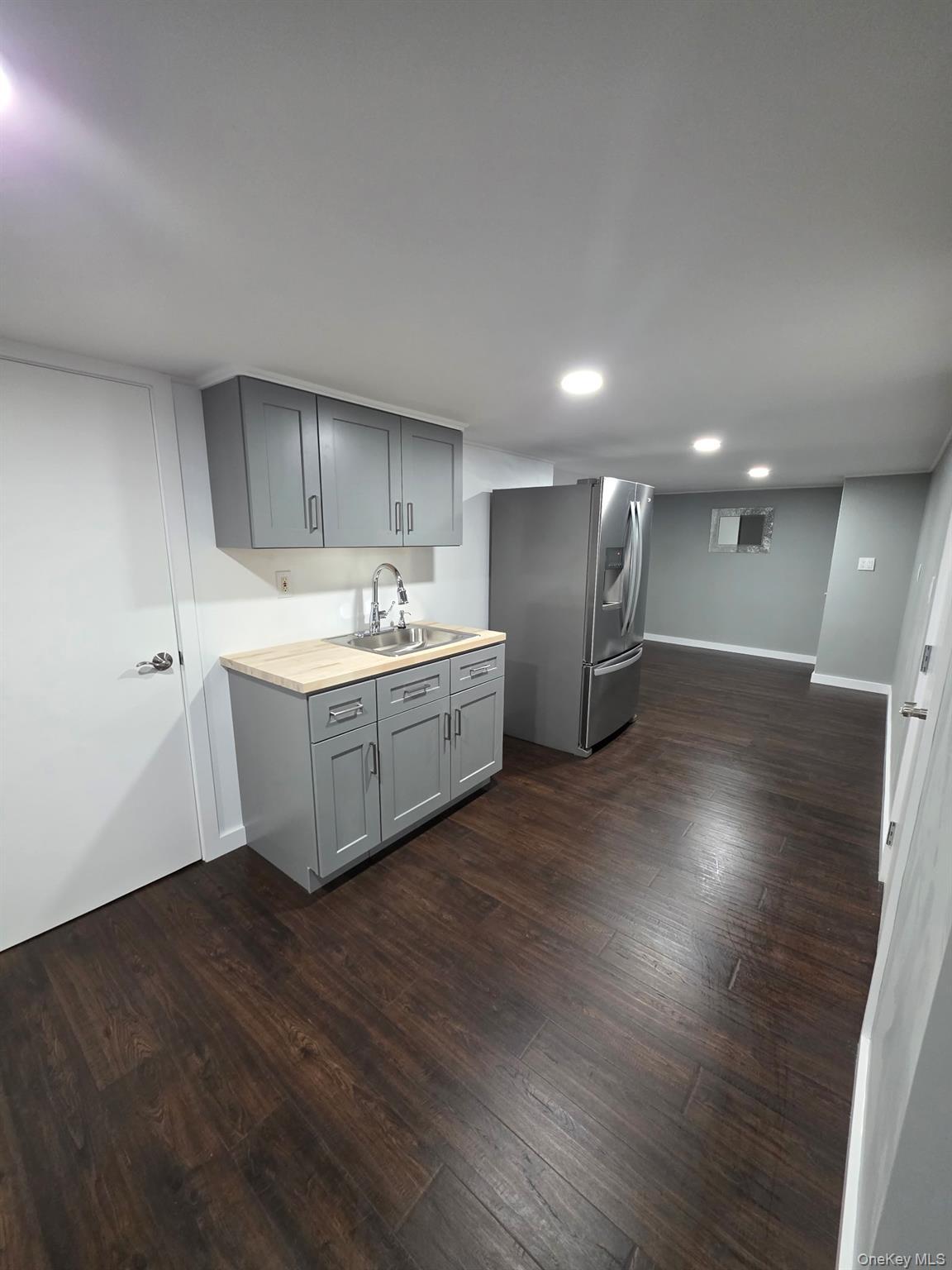 Single Family Alder Nassau County, NY 11710, MLS-897020-13