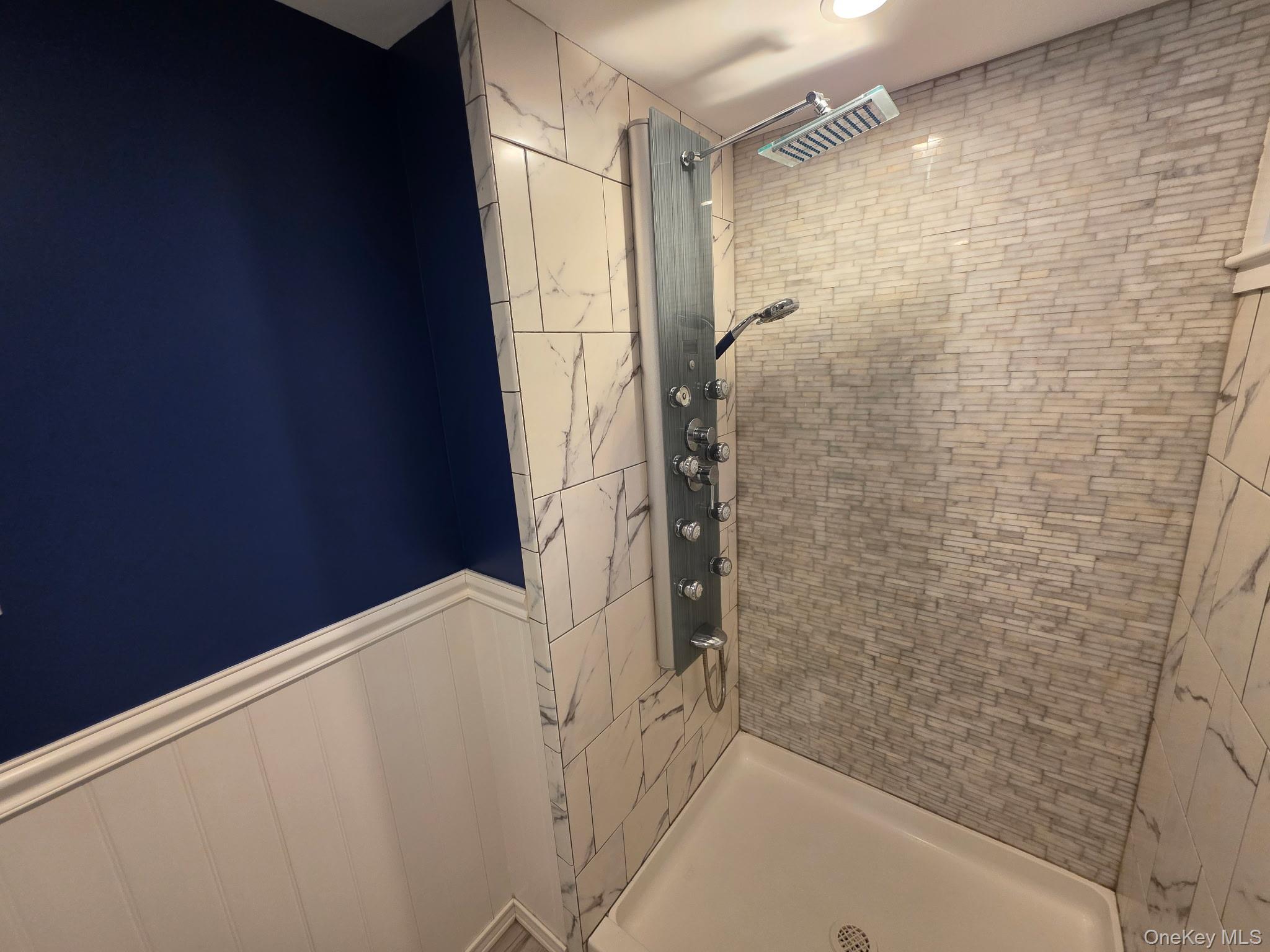 Single Family Alder Nassau County, NY 11710, MLS-897020-20