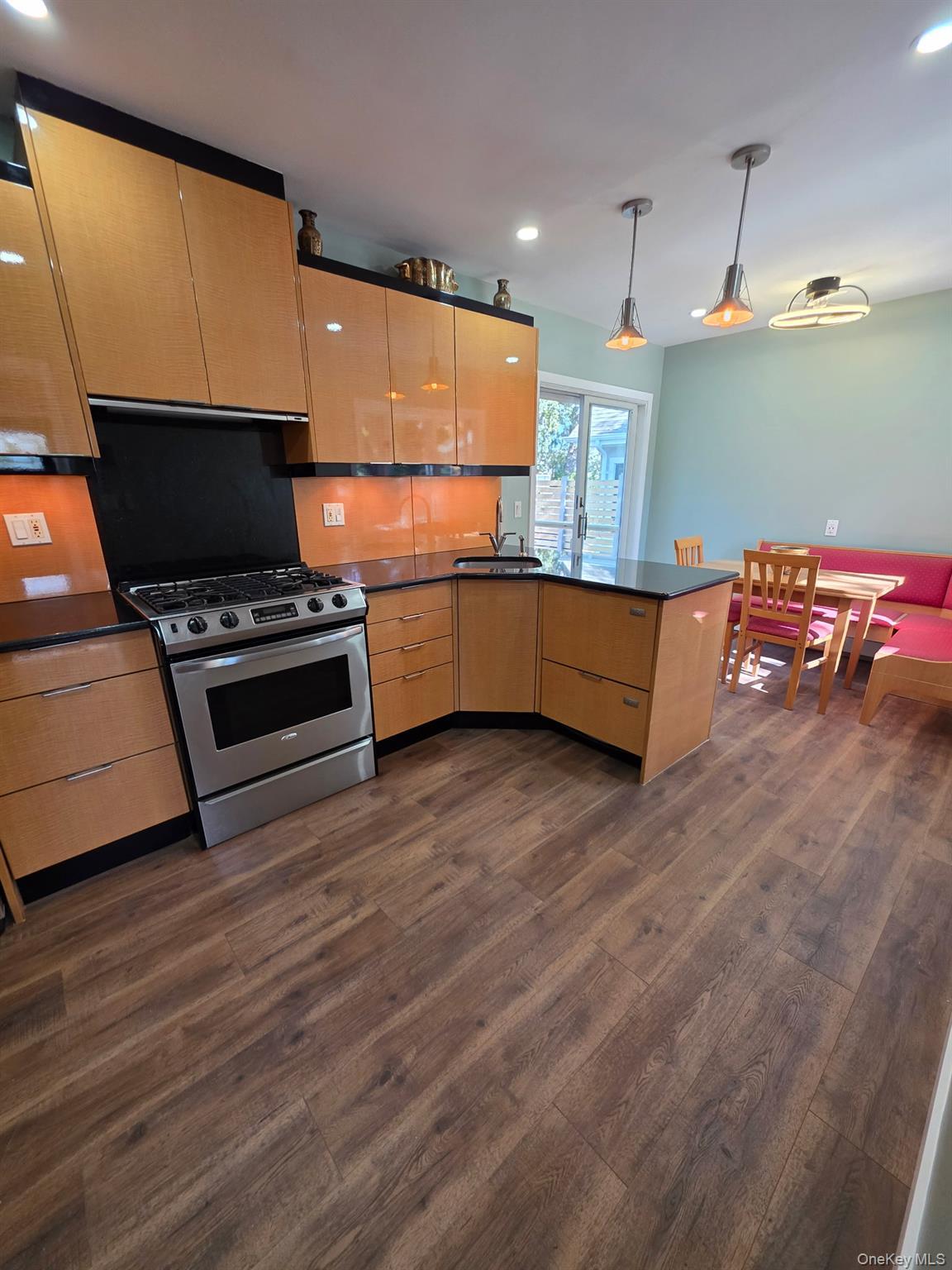 Single Family Alder Nassau County, NY 11710, MLS-897020-4