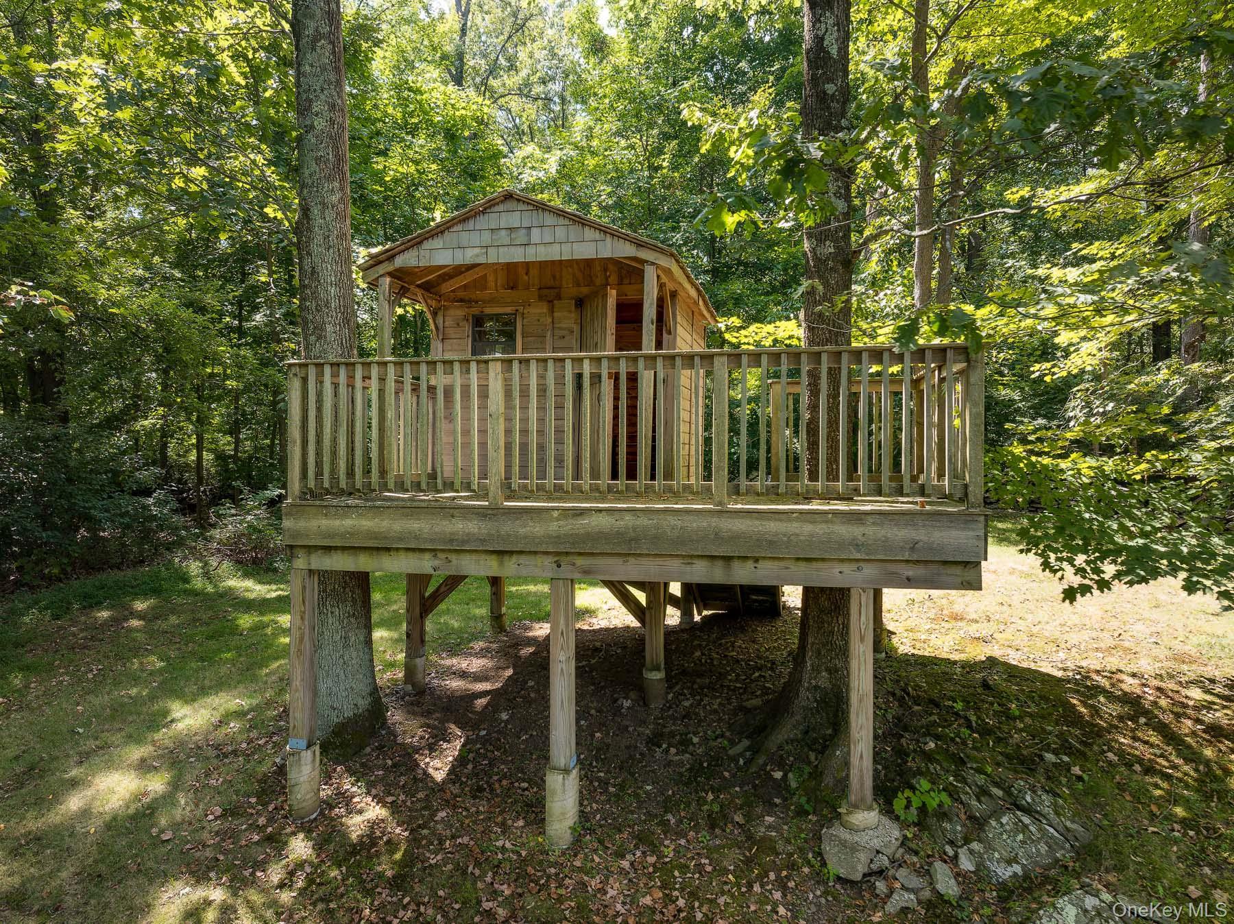 Single Family Baldwin  Westchester County, NY 10549, MLS-897023-35