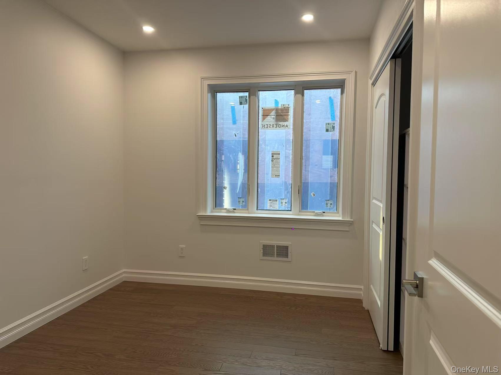 Single Family 229th  Queens, NY 11364, MLS-897031-5