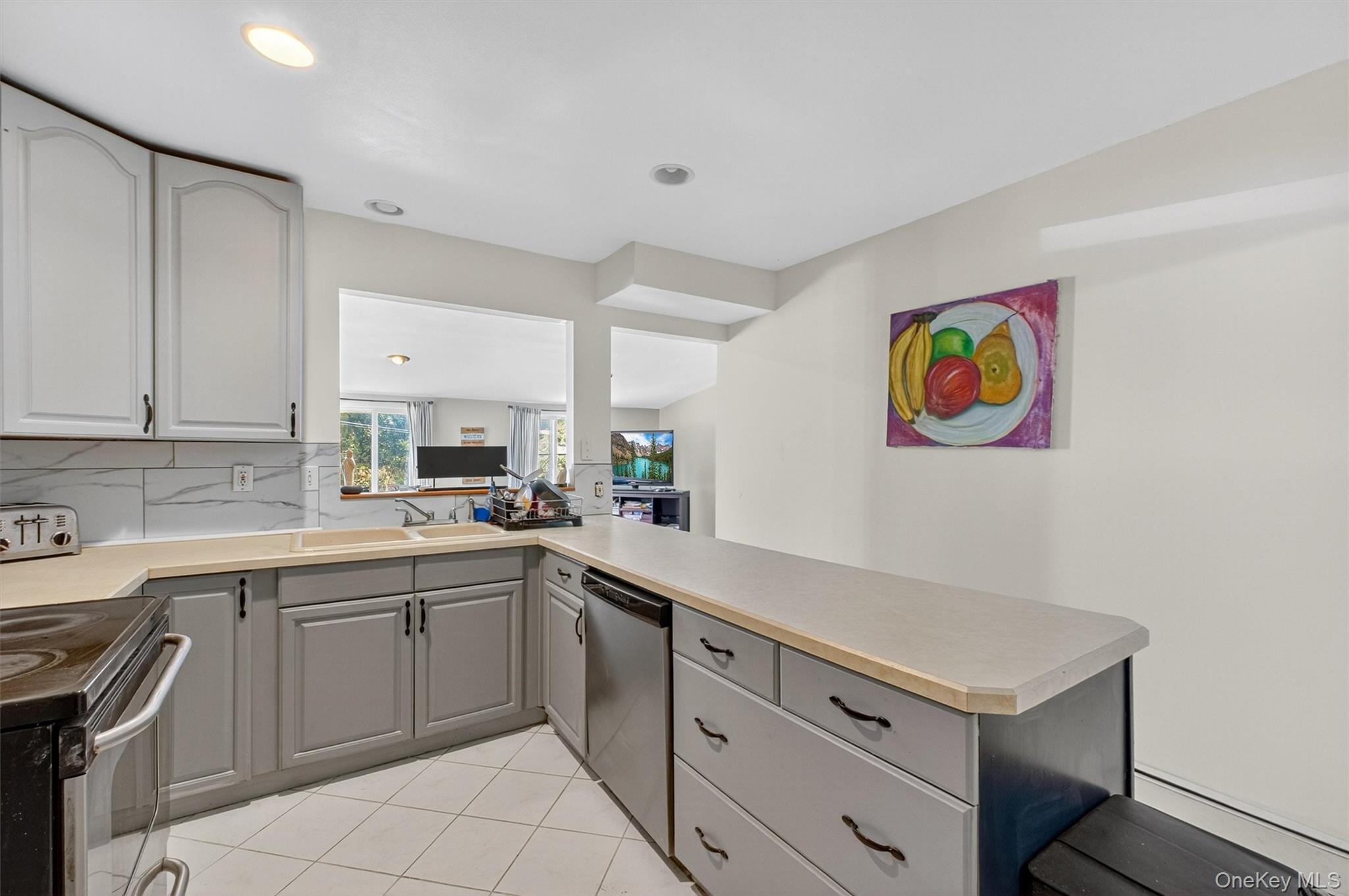 Single Family Mcgeeville Dutchess County, NY 12570, MLS-897032-10