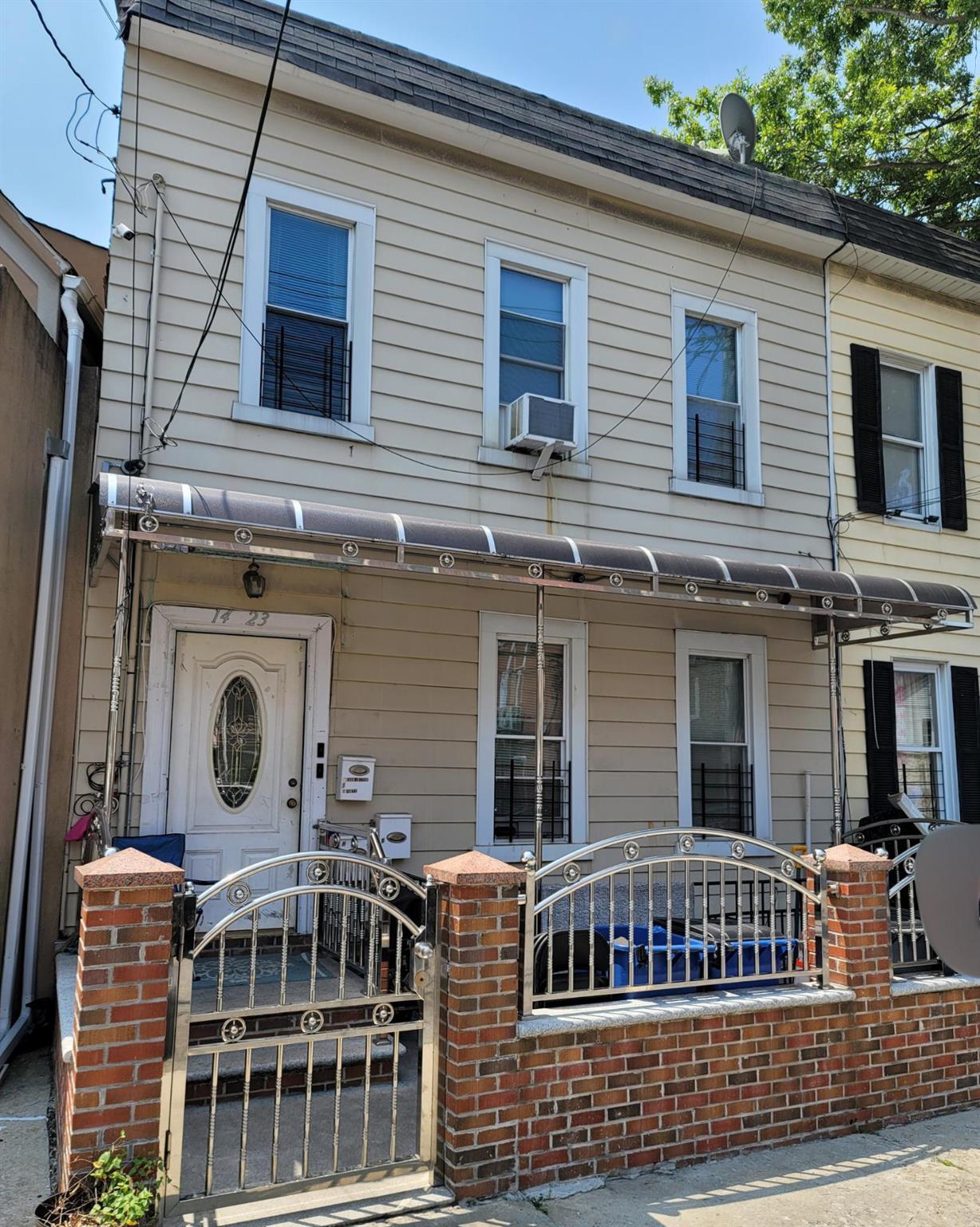 Single Family Edwards  Bronx, NY 10461, MLS-897123-3