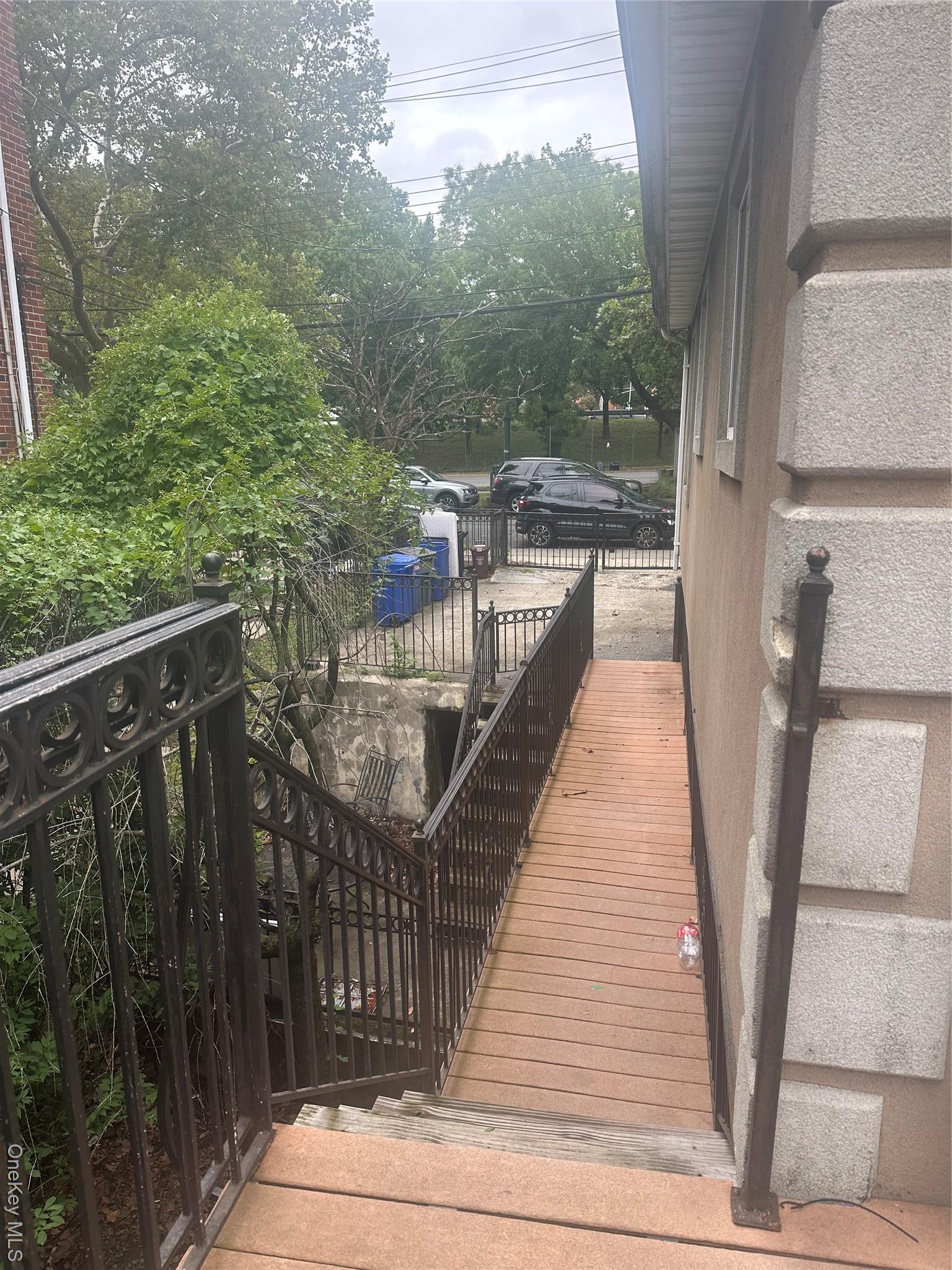 Single Family Mac Donough  Bronx, NY 10465, MLS-897127-33