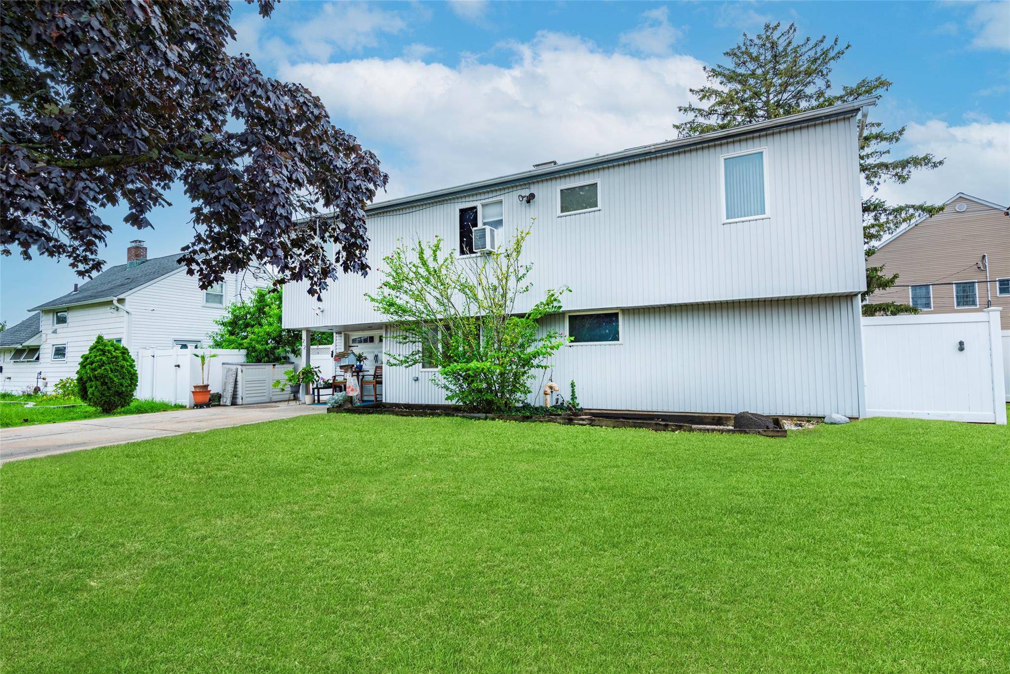 Single Family Lowland Nassau County, NY 11756, MLS-897131-3