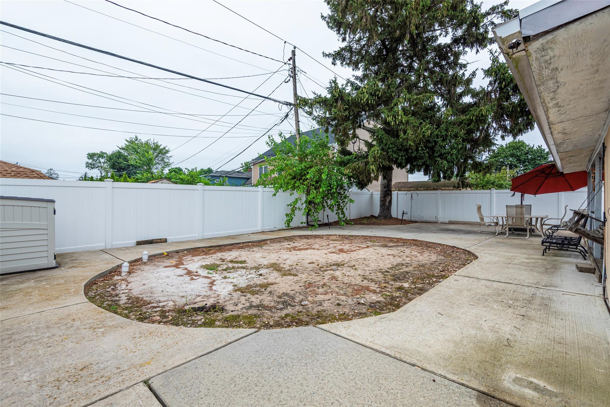 Single Family Lowland Nassau County, NY 11756, MLS-897131-34