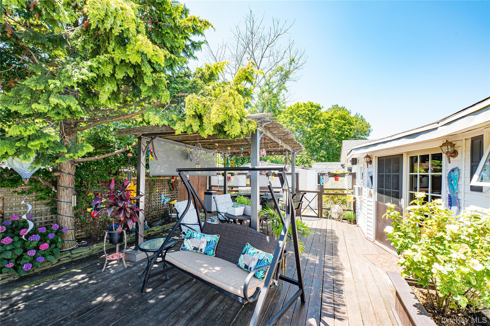 Single Family Woodbrook Suffolk County, NY 11961, MLS-897132-23