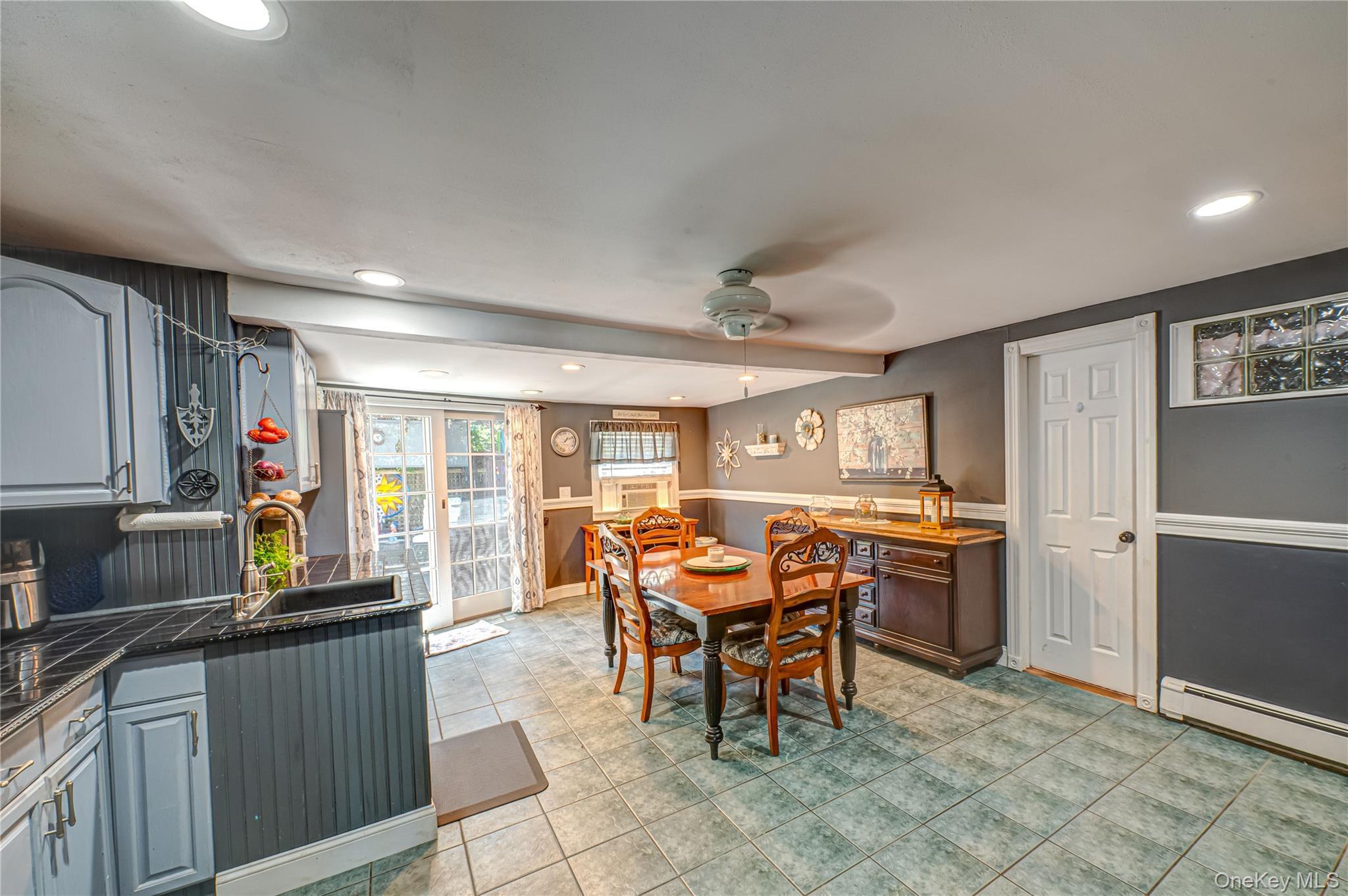 Single Family Woodbrook Suffolk County, NY 11961, MLS-897132-6