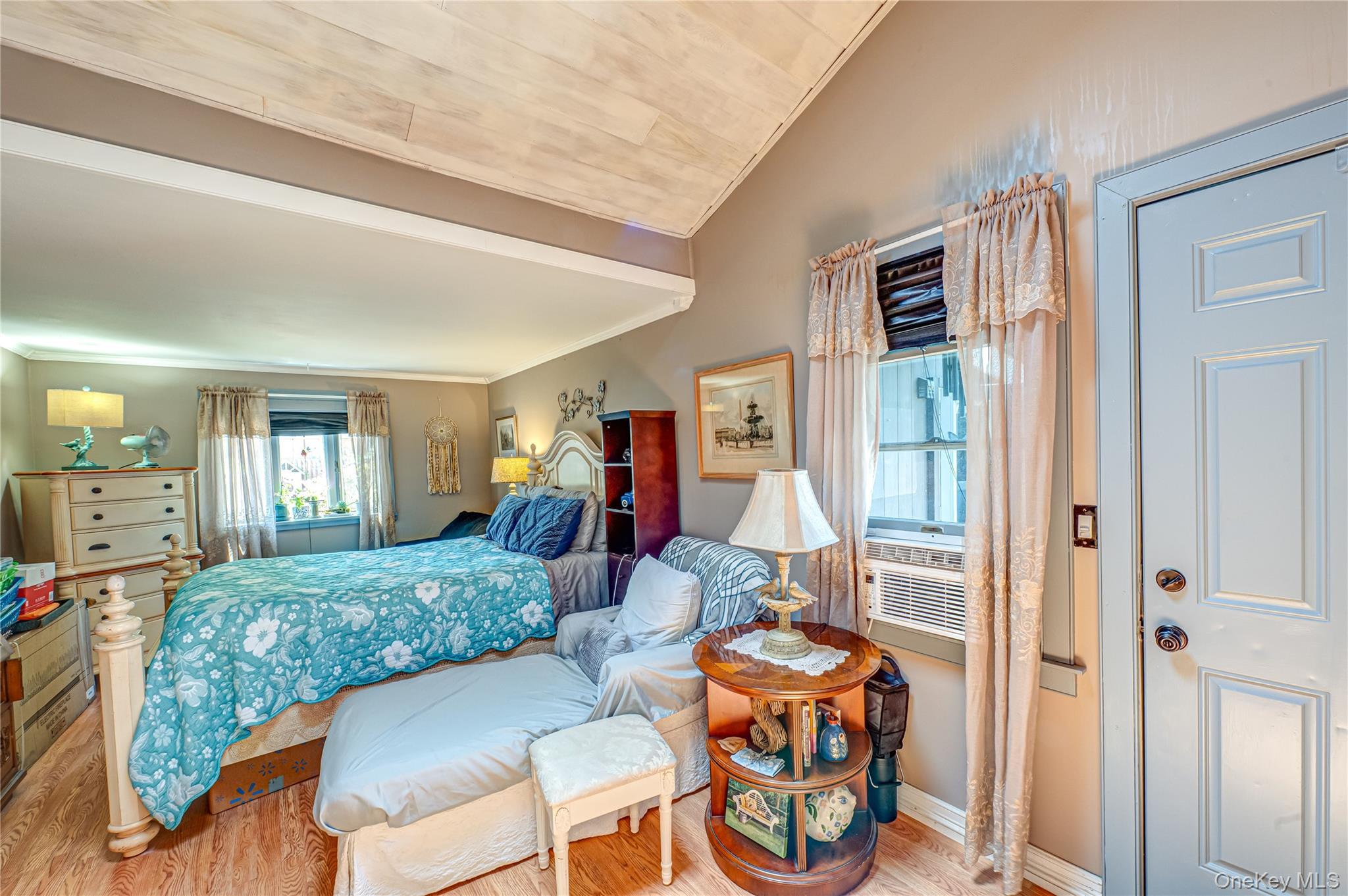 Single Family Woodbrook Suffolk County, NY 11961, MLS-897132-9