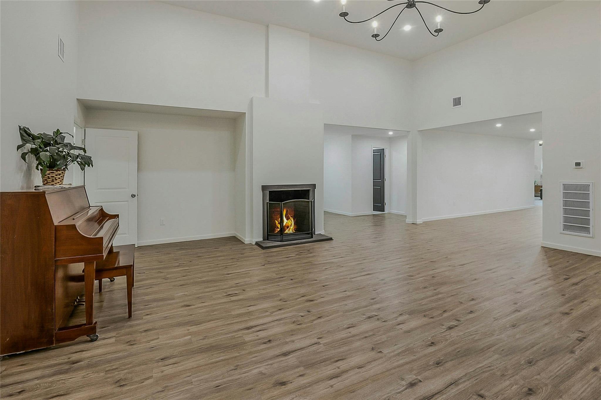 Single Family Spring Hollow Suffolk County, NY 11721, MLS-897136-5