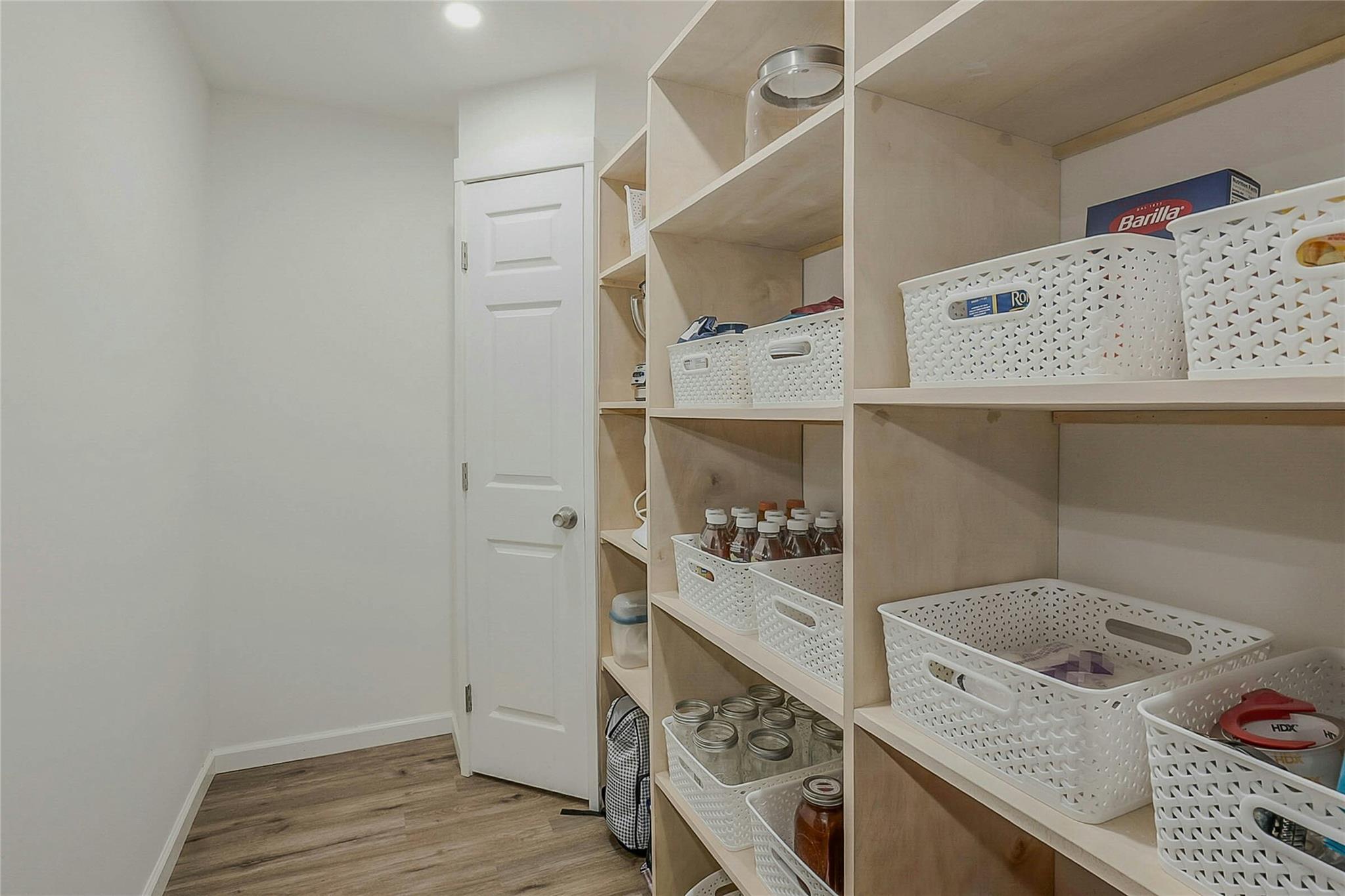 Single Family Spring Hollow Suffolk County, NY 11721, MLS-897136-9