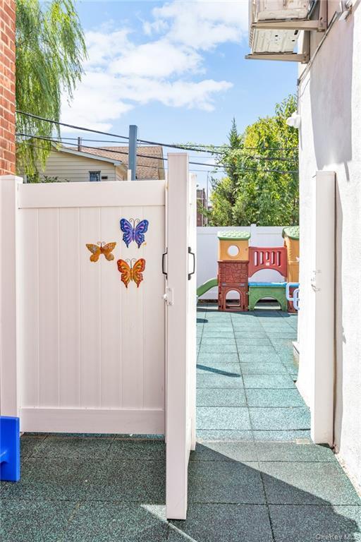 Single Family Manor Brooklyn, NY 11235, MLS-897237-25